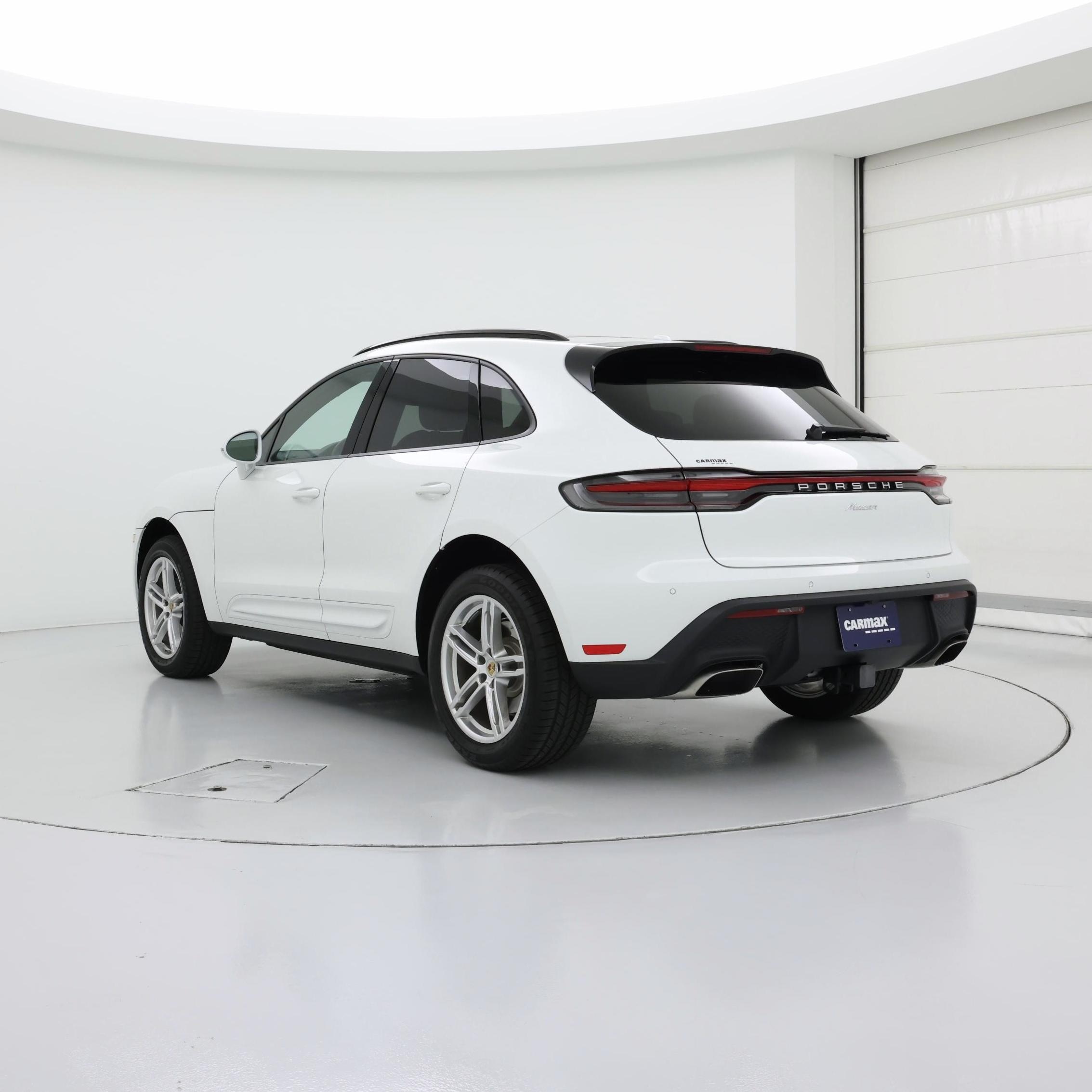 Thumbnail: 2025 Porsche Macan - 2