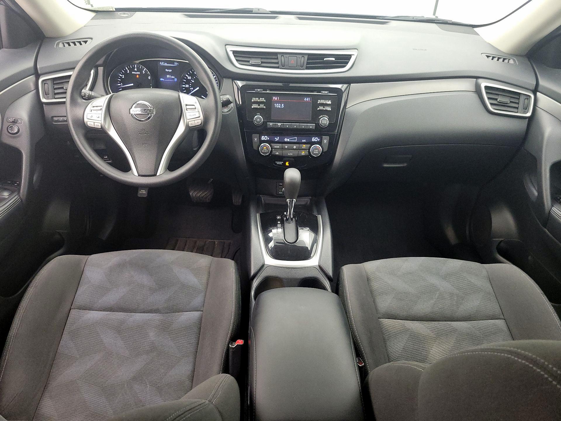 Thumbnail: 2016 Nissan Rogue - 9