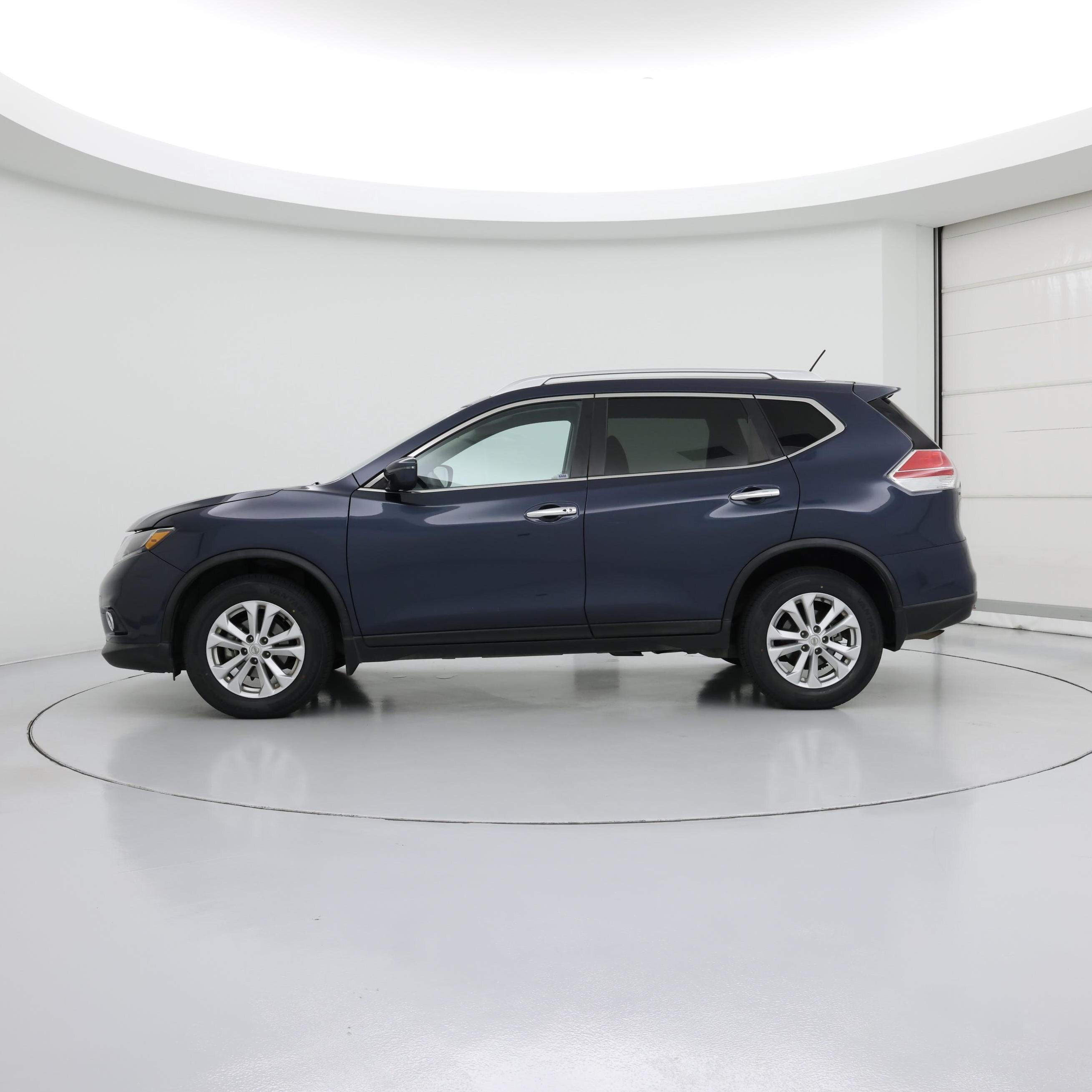 Thumbnail: 2016 Nissan Rogue - 3