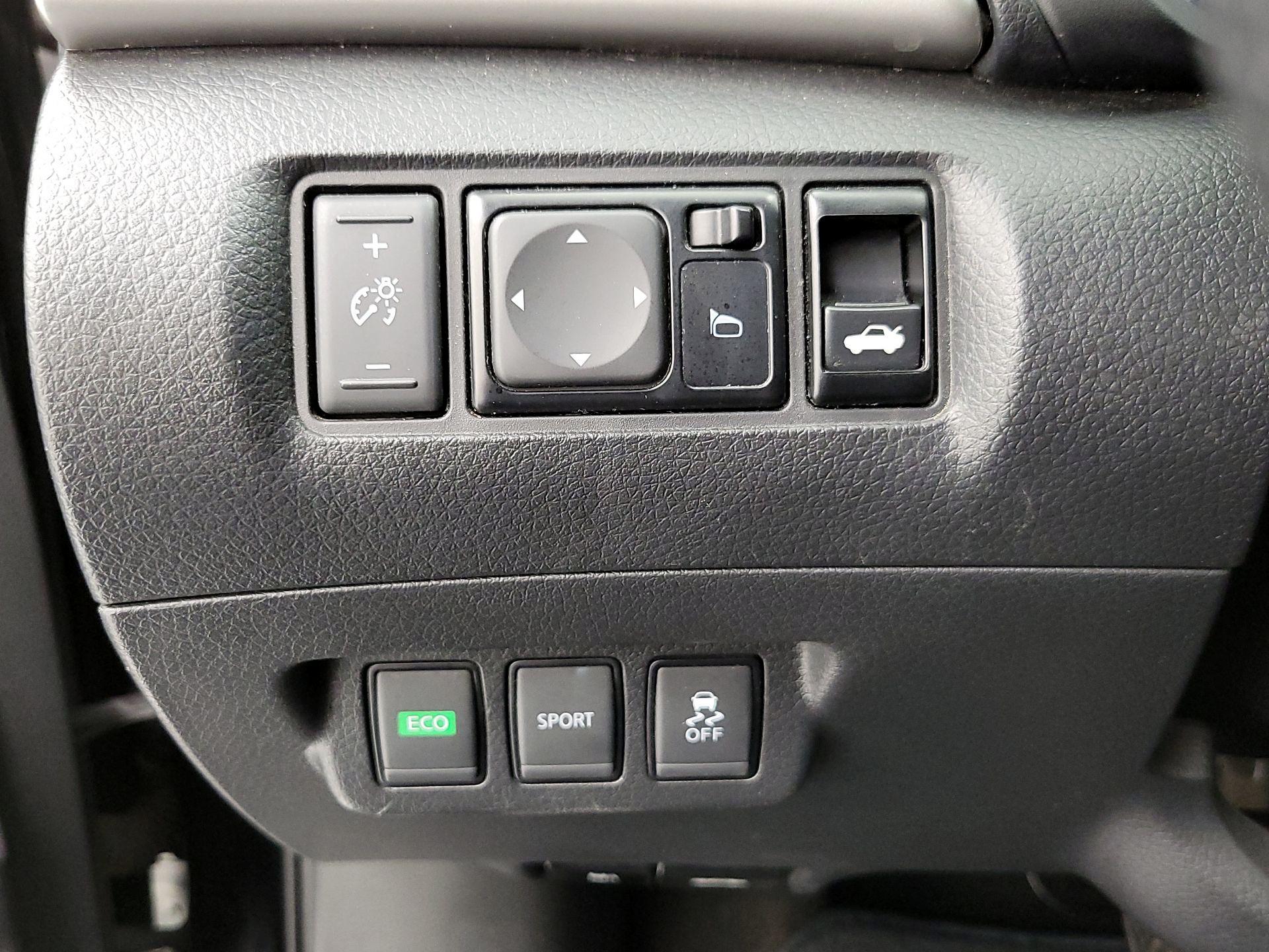 Thumbnail: 2018 Nissan Sentra - 13