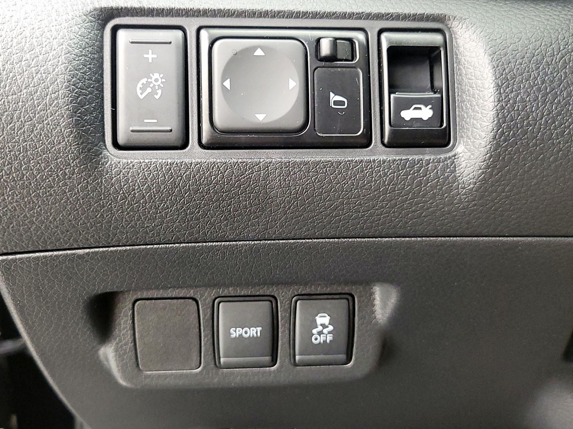 Thumbnail: 2019 Nissan Sentra - 13