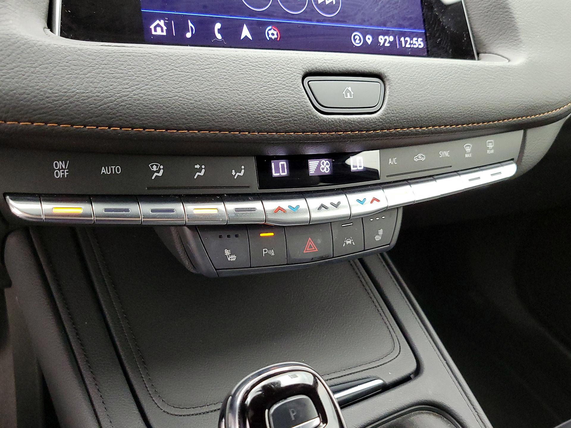 Thumbnail: 2023 Cadillac XT4 - 17