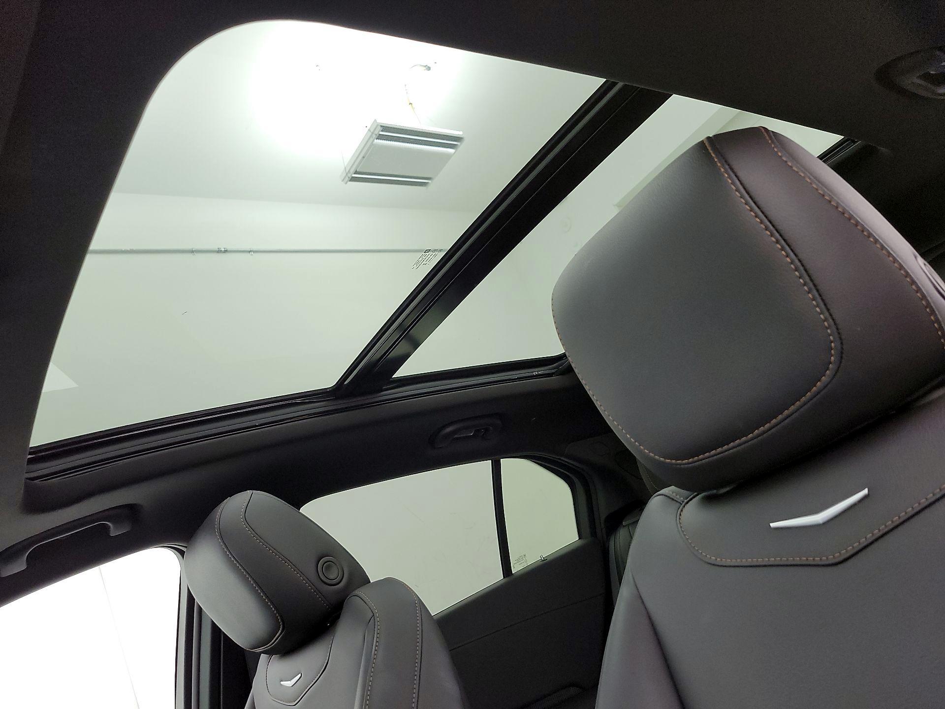 Thumbnail: 2023 Cadillac XT4 - 20