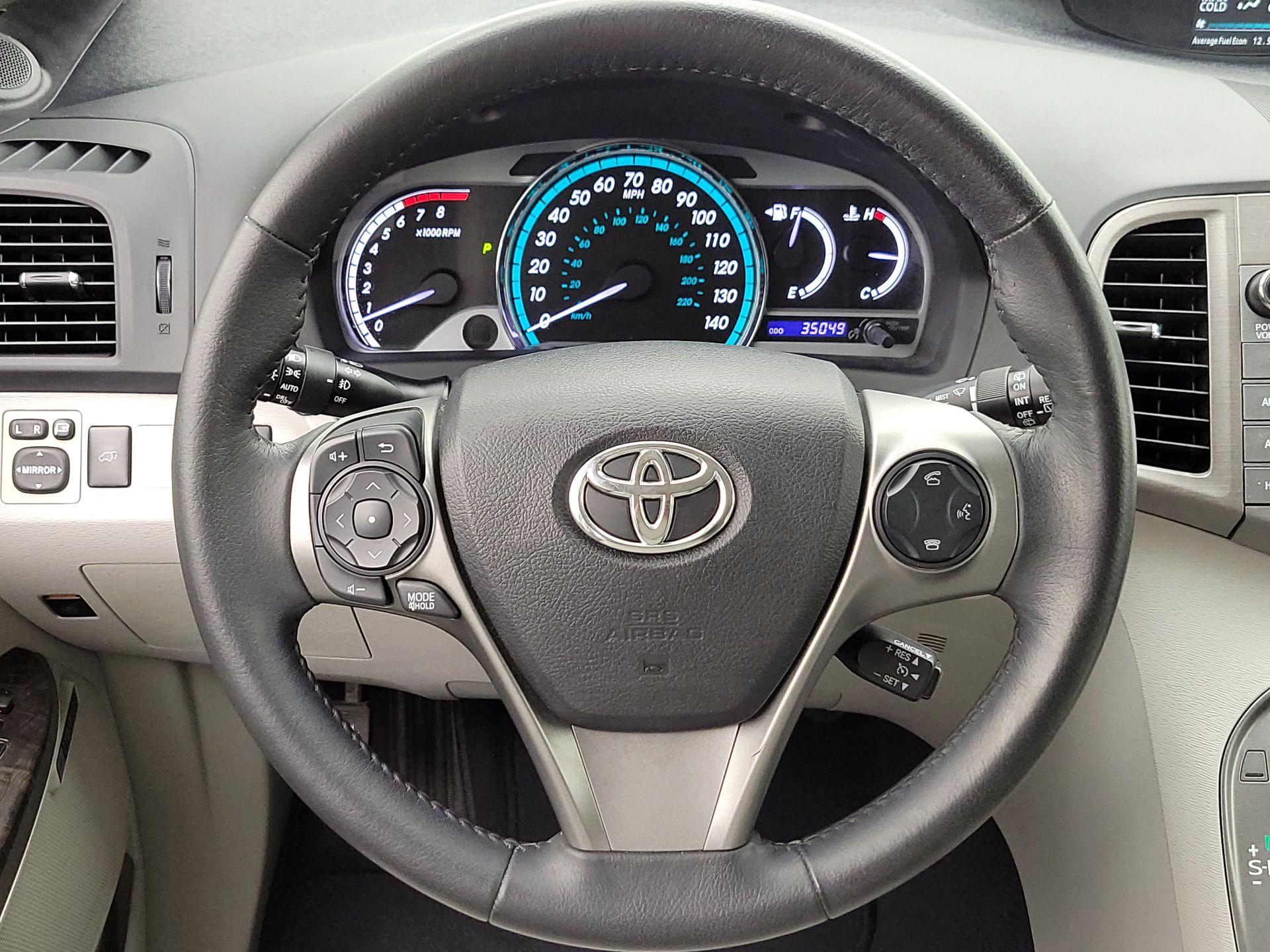 Thumbnail: 2015 Toyota Venza - 10