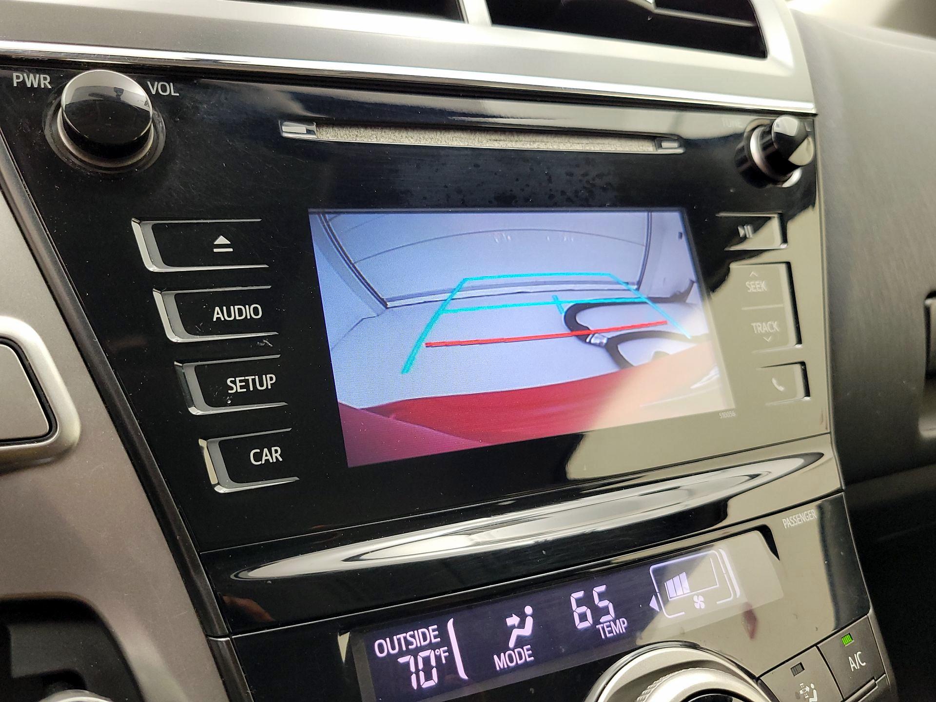 Thumbnail: 2015 Toyota Prius v - 14