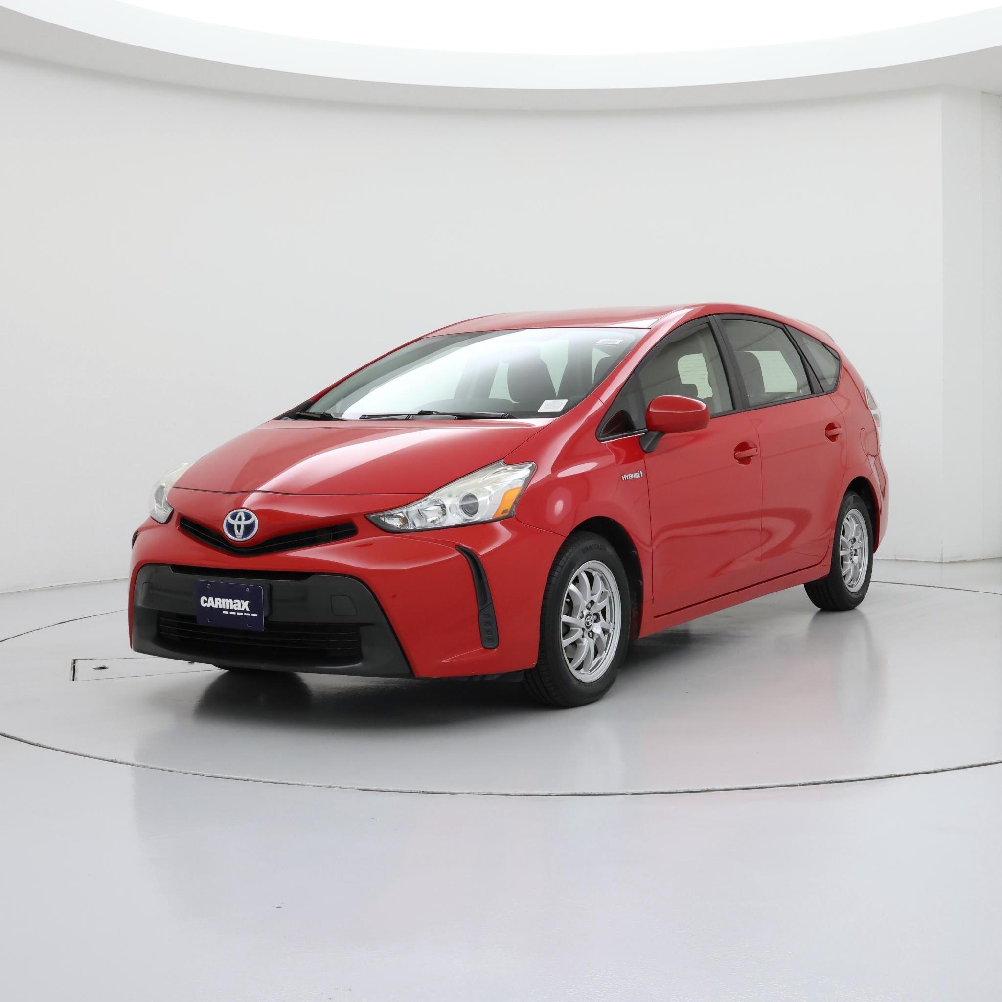Thumbnail: 2015 Toyota Prius v - 4