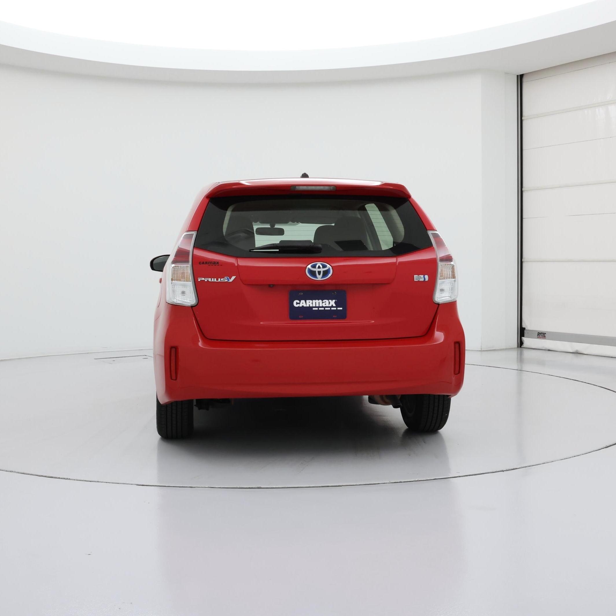 Thumbnail: 2015 Toyota Prius v - 6