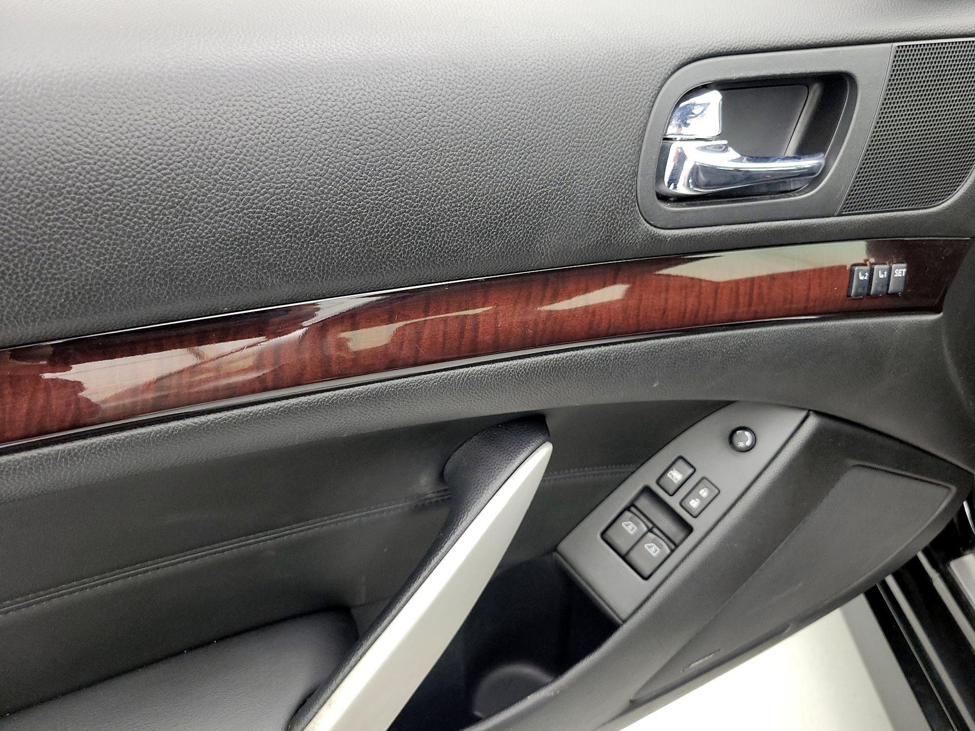 Thumbnail: 2014 INFINITI Q60 - 12