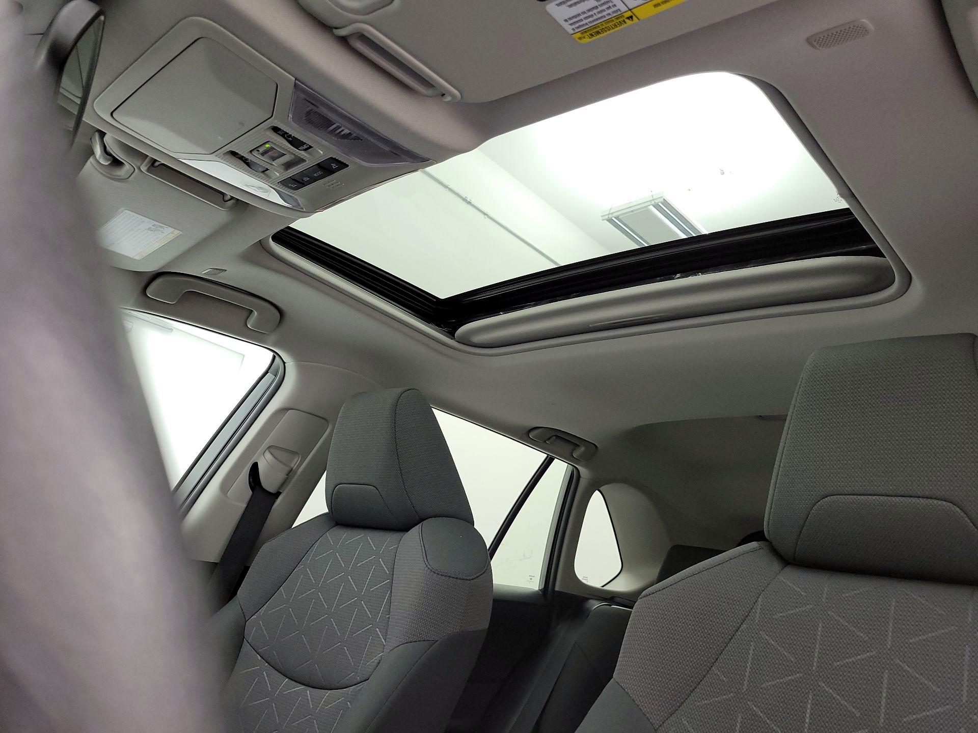 Thumbnail: 2023 Toyota RAV4 - 19