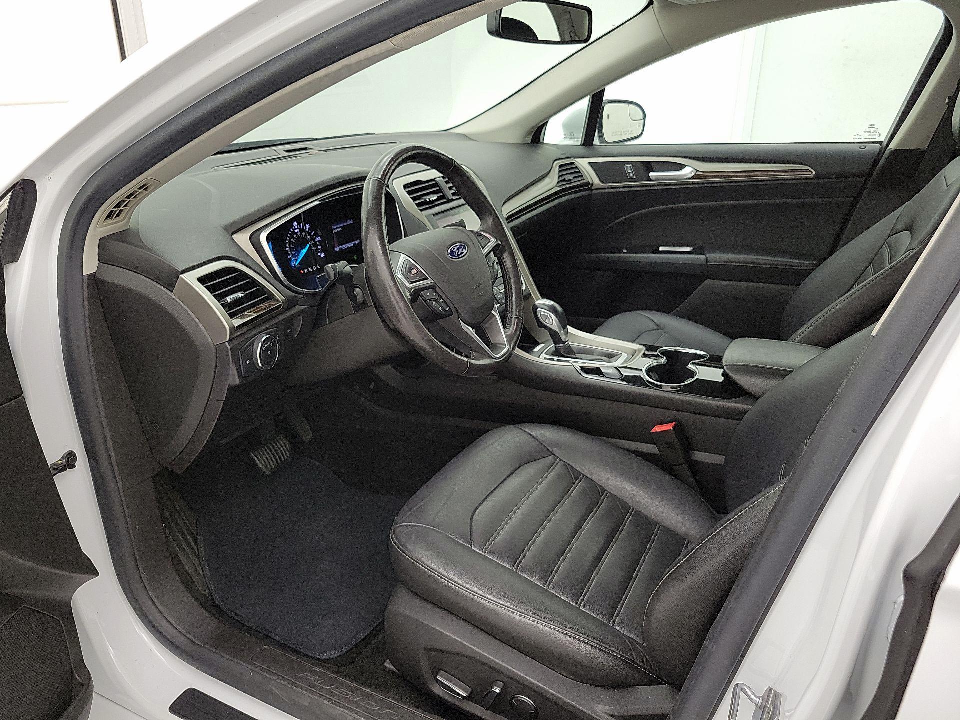 Thumbnail: 2016 Ford Fusion - 11