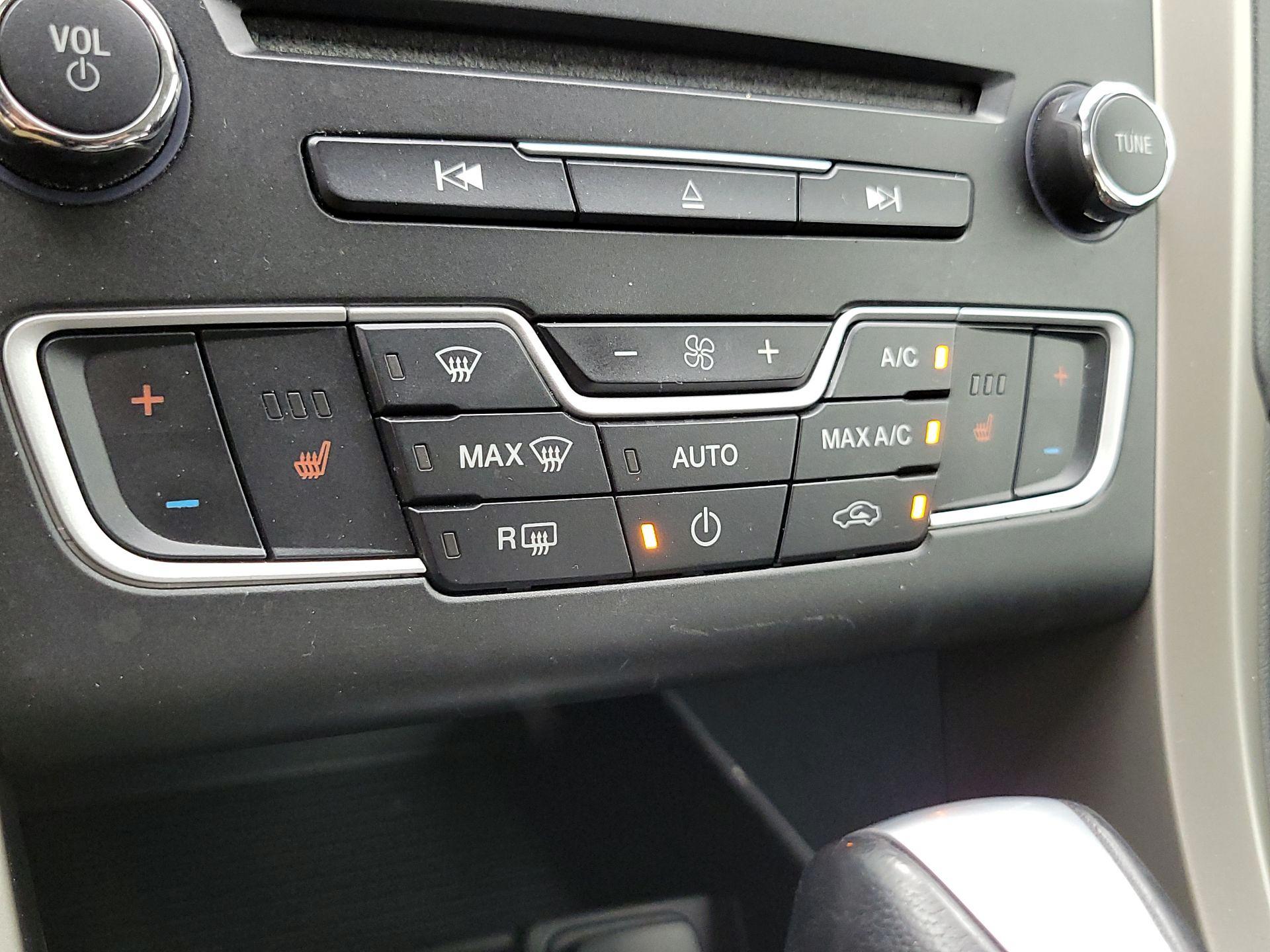 Thumbnail: 2016 Ford Fusion - 17