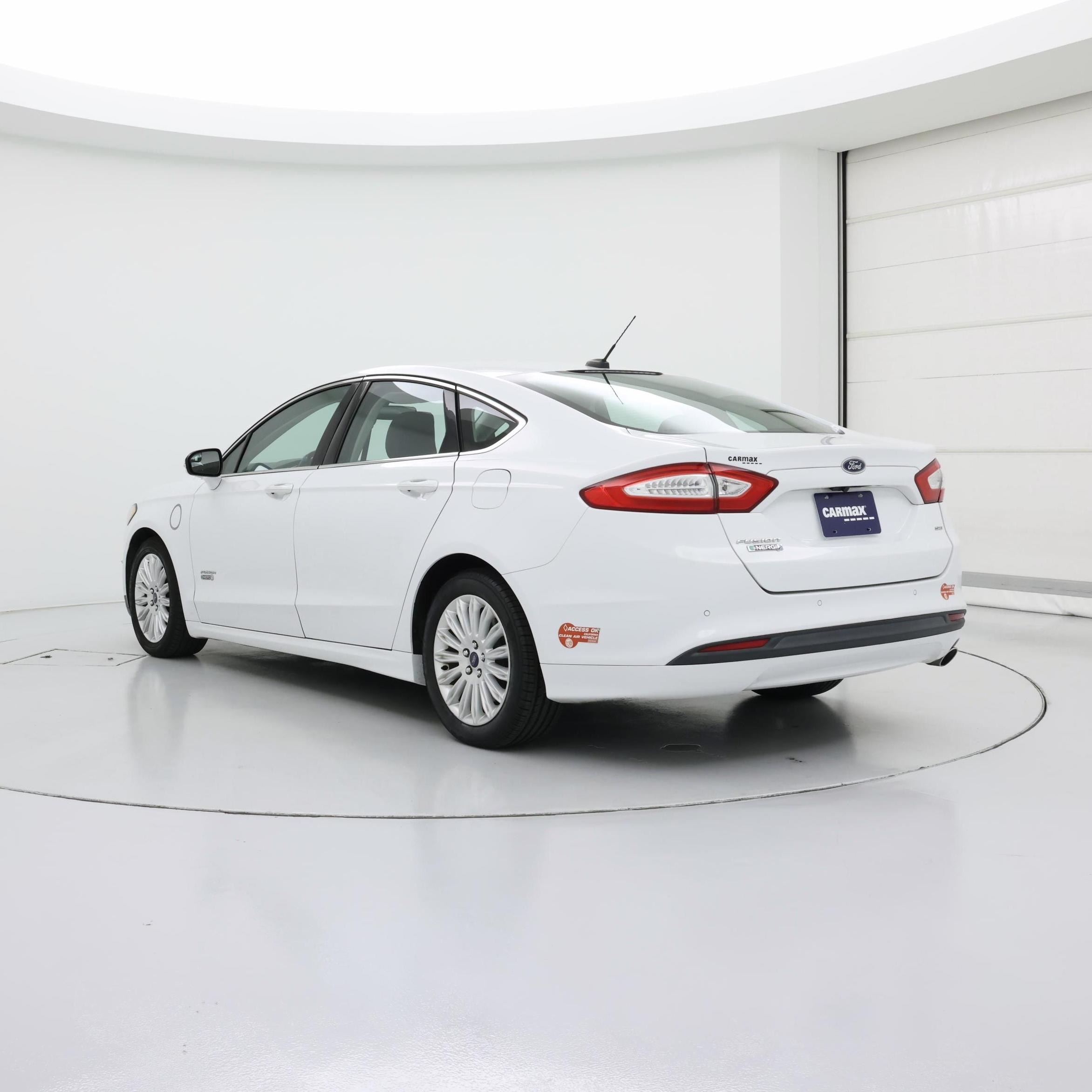 Thumbnail: 2016 Ford Fusion - 2