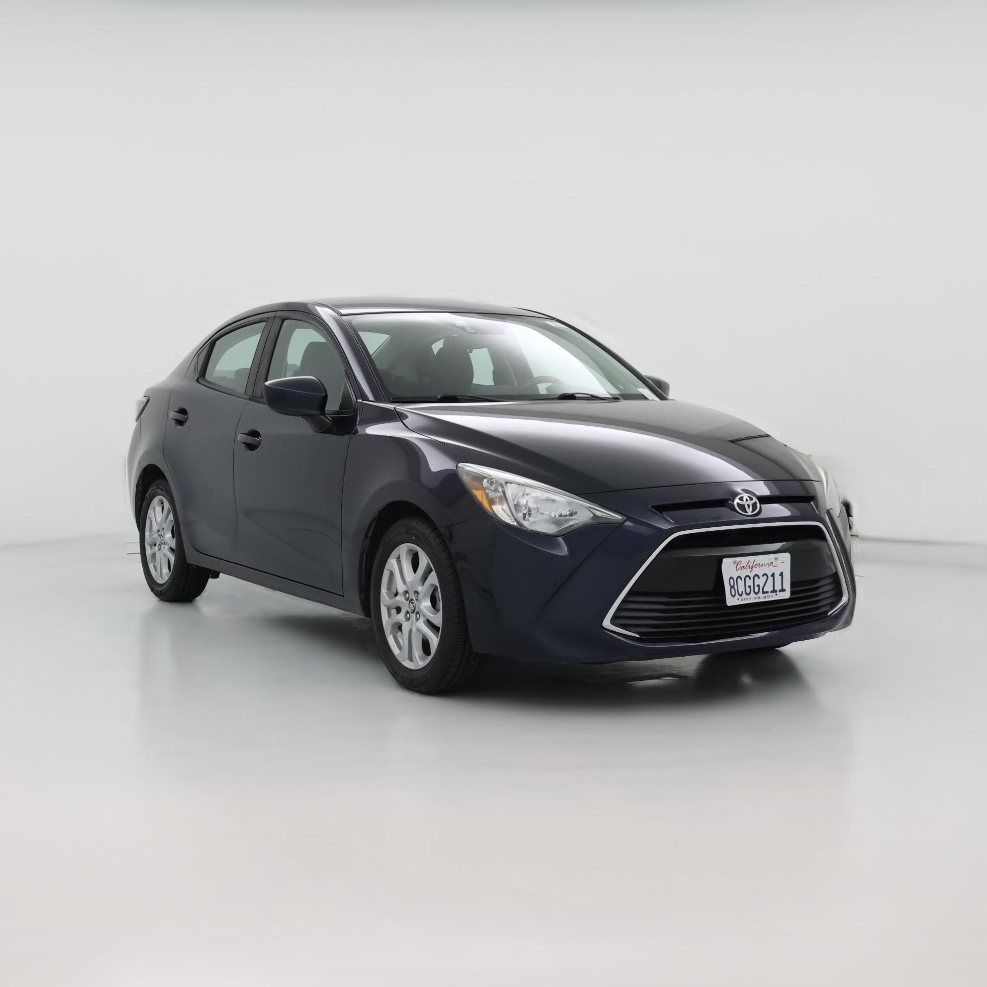 Thumbnail: 2017 Toyota Yaris iA - 1