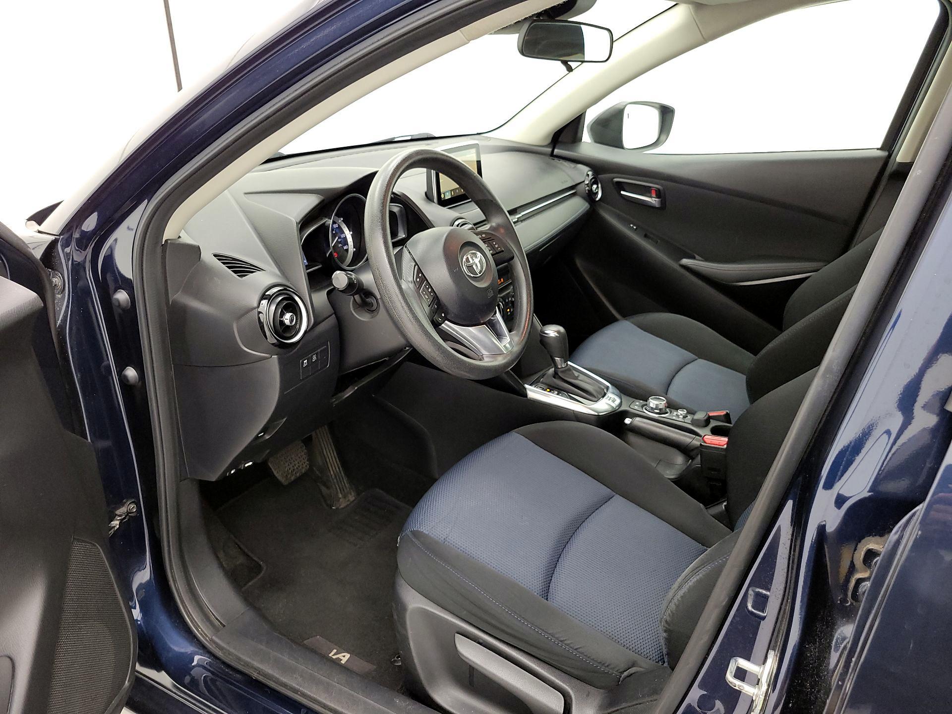 Thumbnail: 2017 Toyota Yaris iA - 11