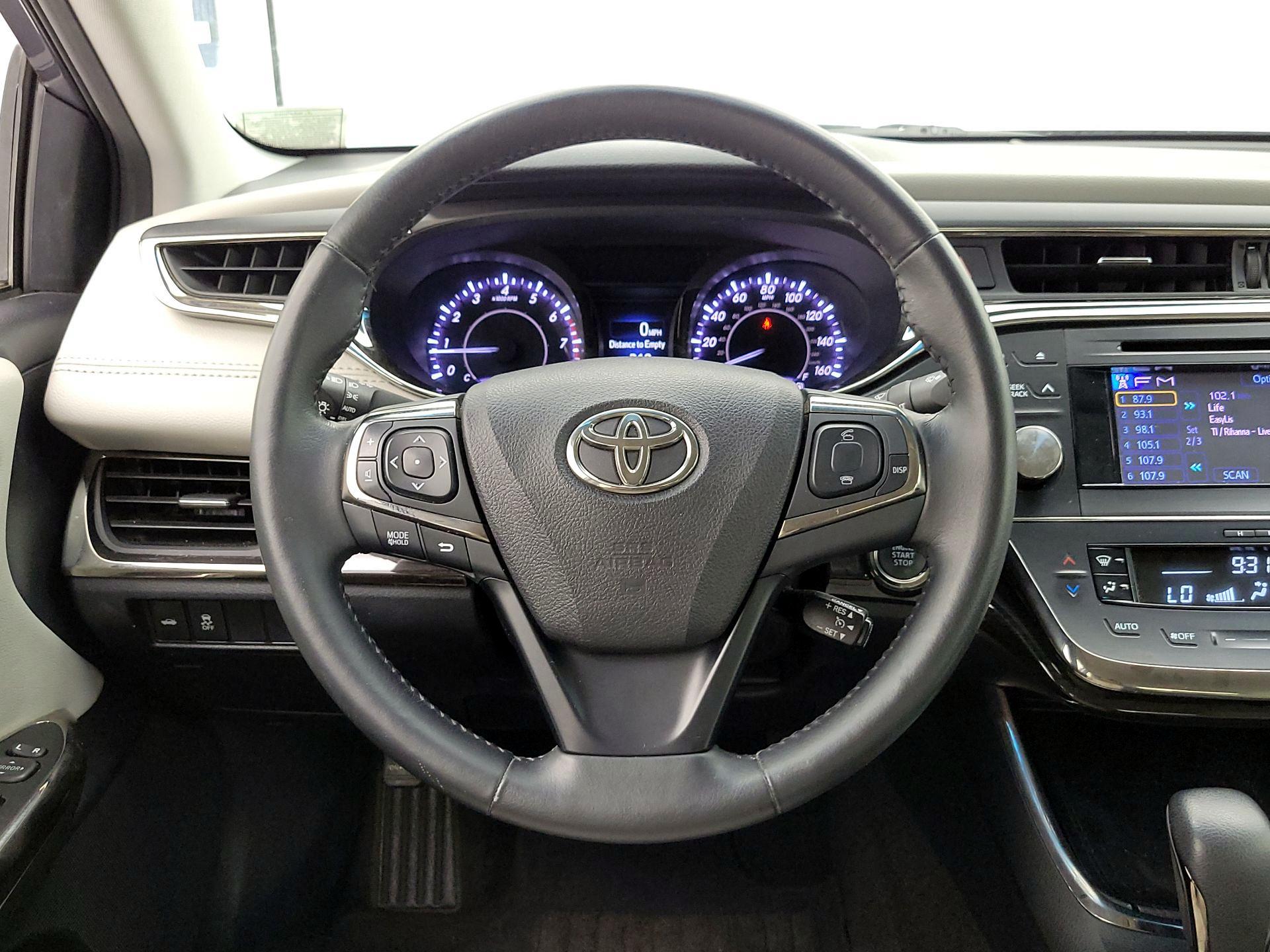 Thumbnail: 2014 Toyota Avalon - 10