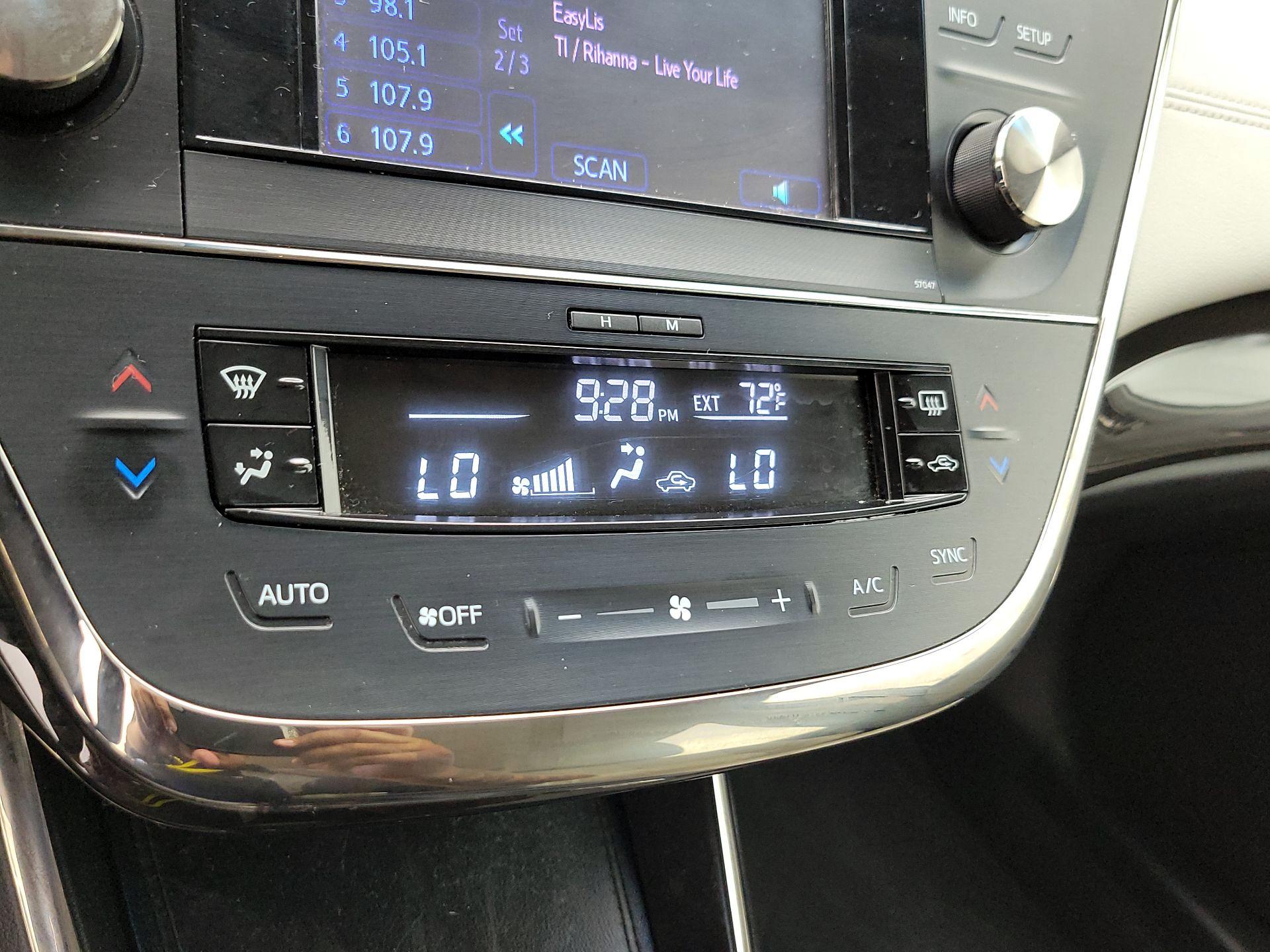 Thumbnail: 2014 Toyota Avalon - 16