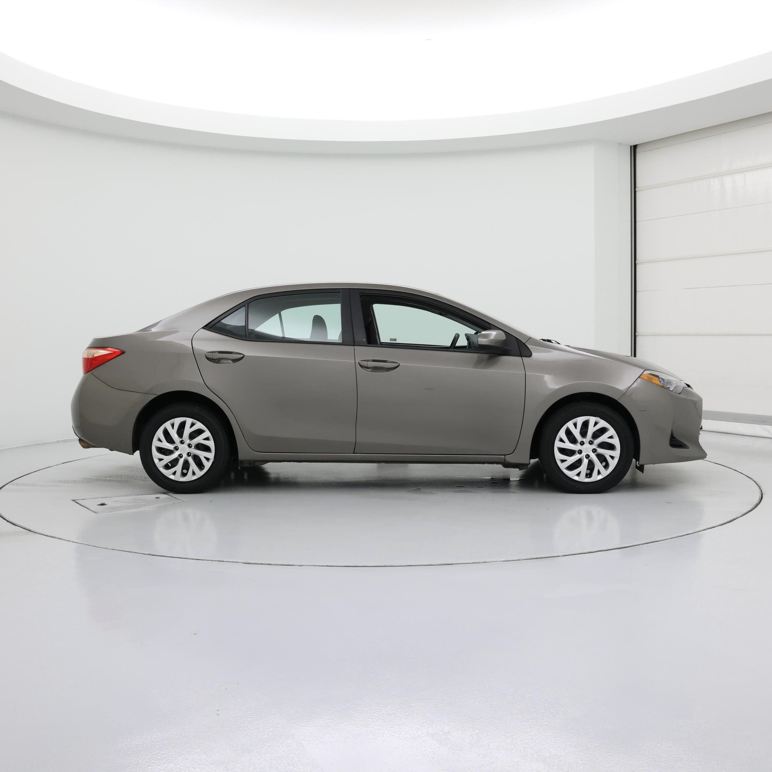 Thumbnail: 2018 Toyota Corolla - 7