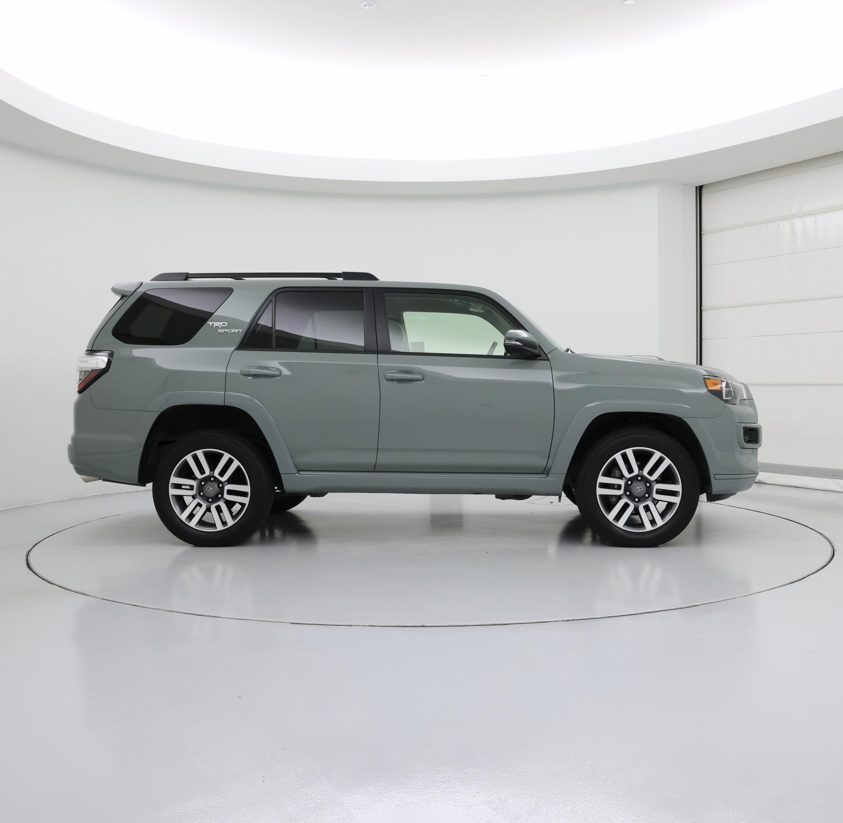 Thumbnail: 2022 Toyota 4Runner - 7