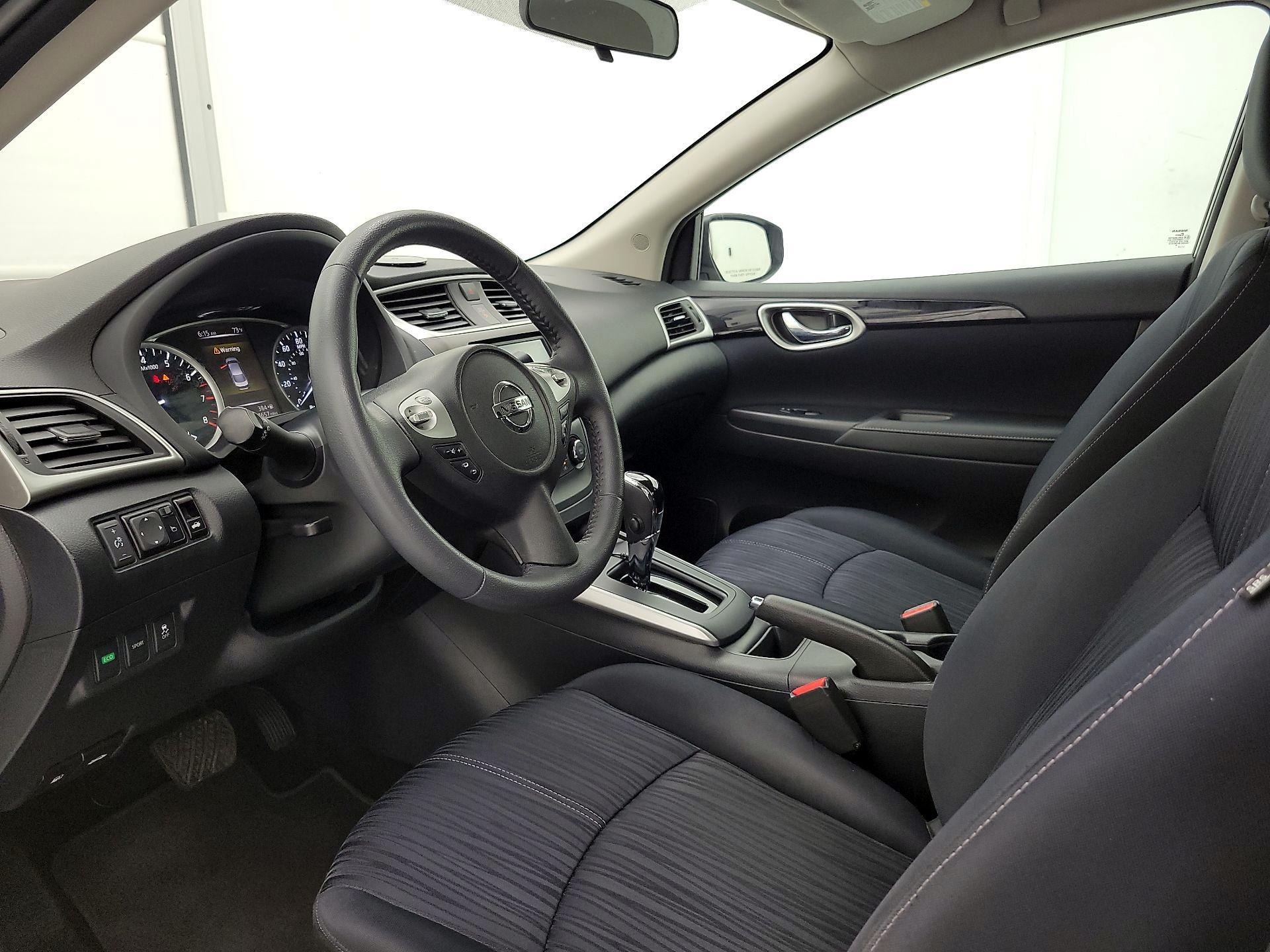 Thumbnail: 2016 Nissan Sentra - 11