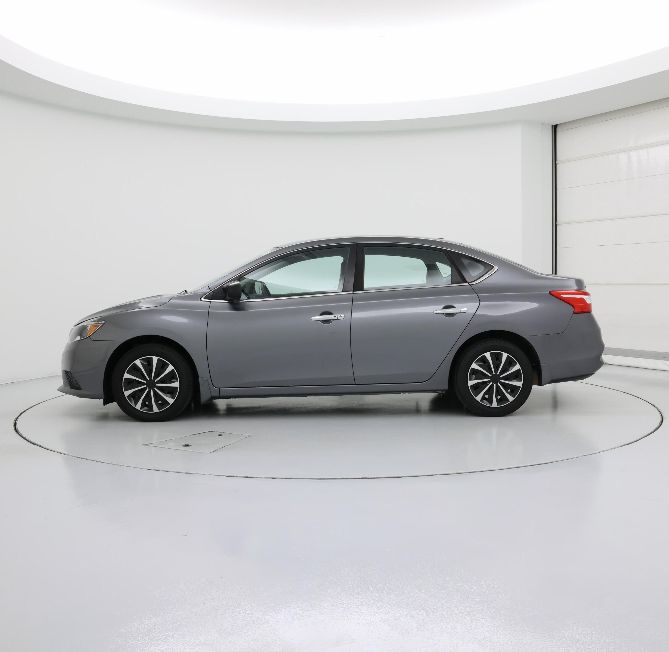 Thumbnail: 2016 Nissan Sentra - 3