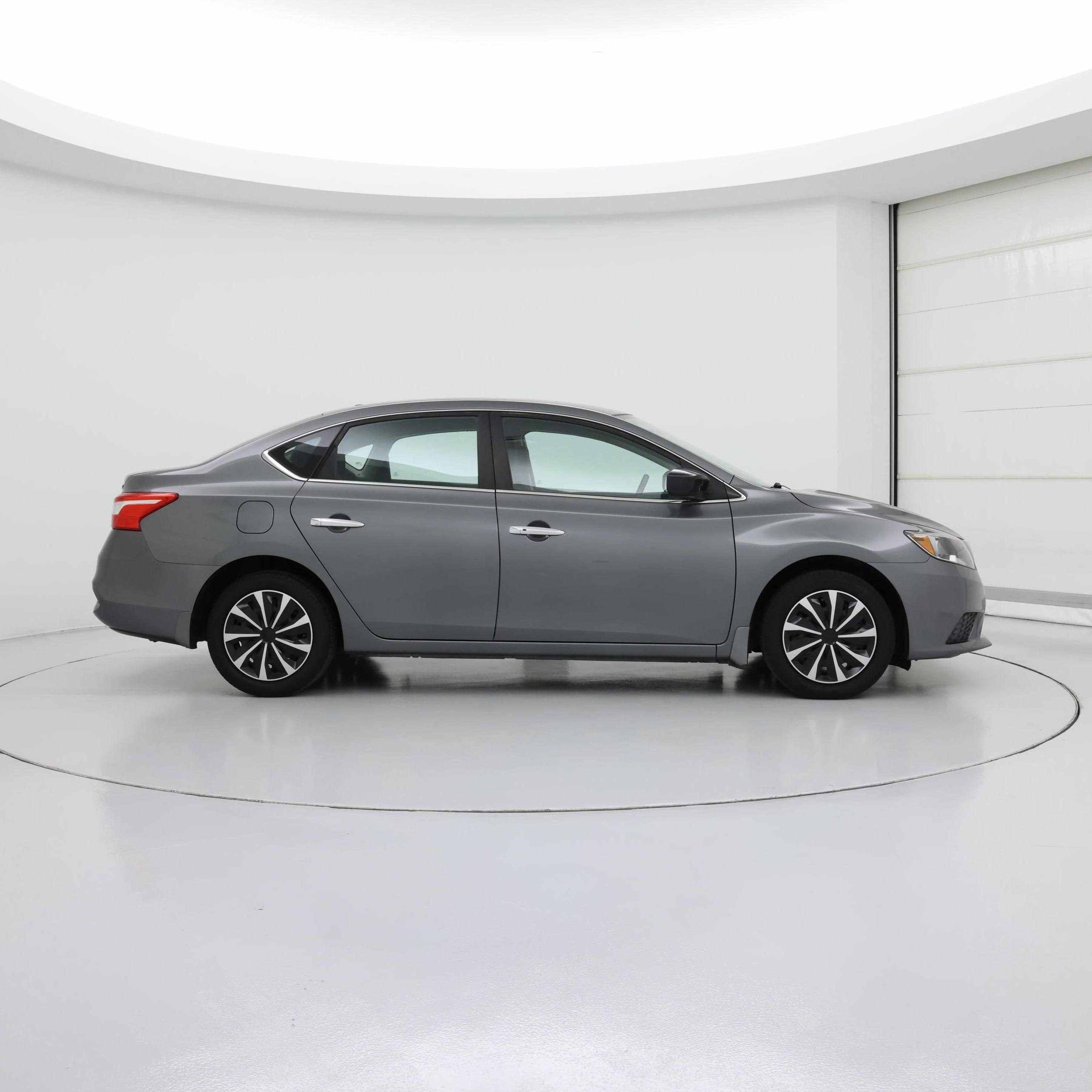 Thumbnail: 2016 Nissan Sentra - 7