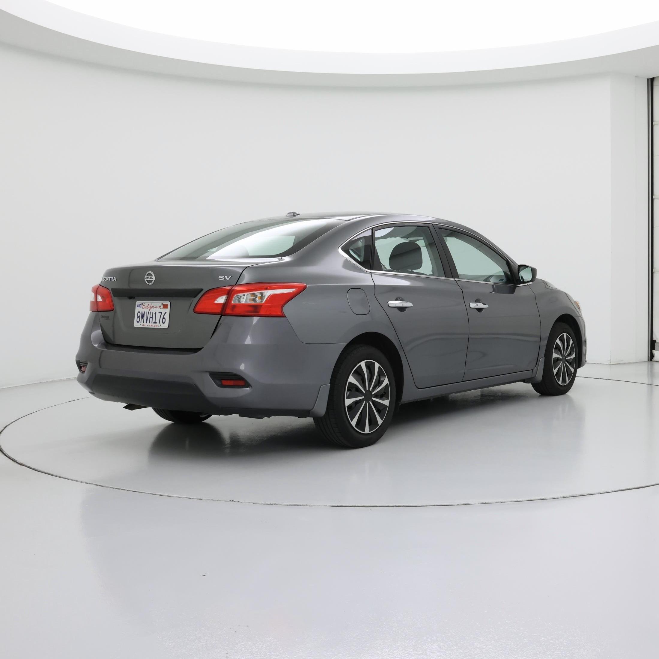 Thumbnail: 2016 Nissan Sentra - 8