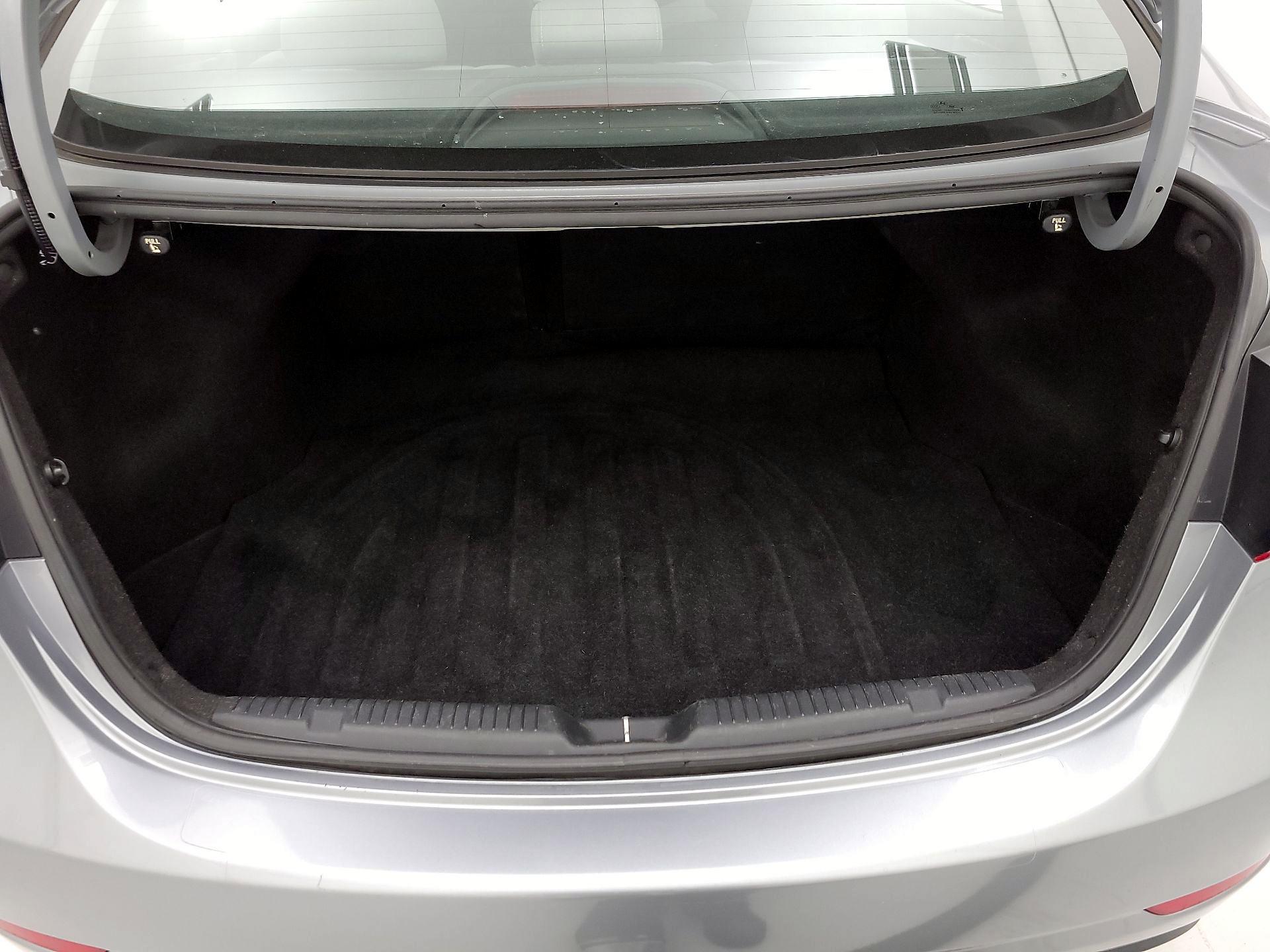 Thumbnail: 2016 Hyundai Elantra - 19