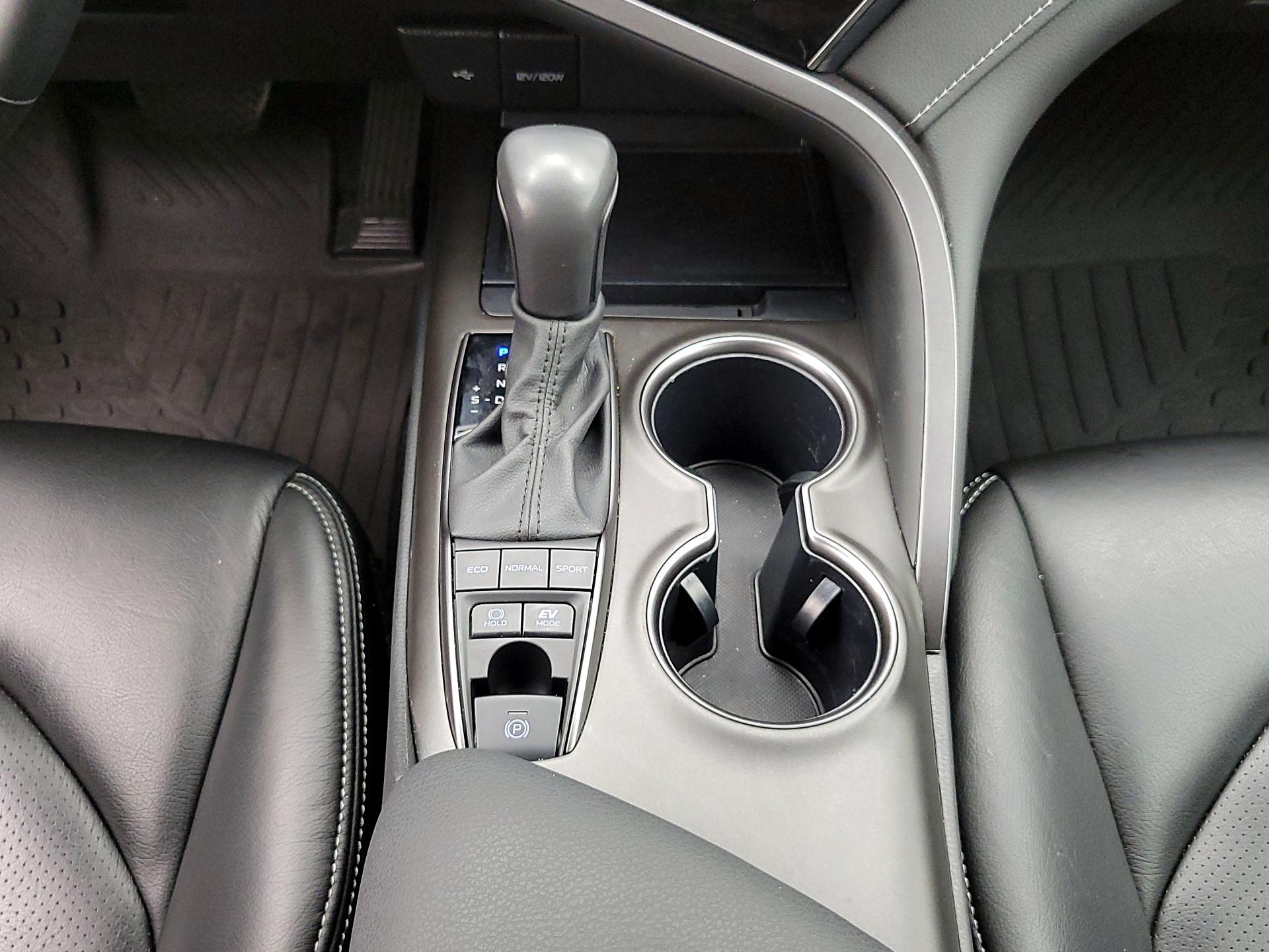 Thumbnail: 2024 Toyota Camry - 17