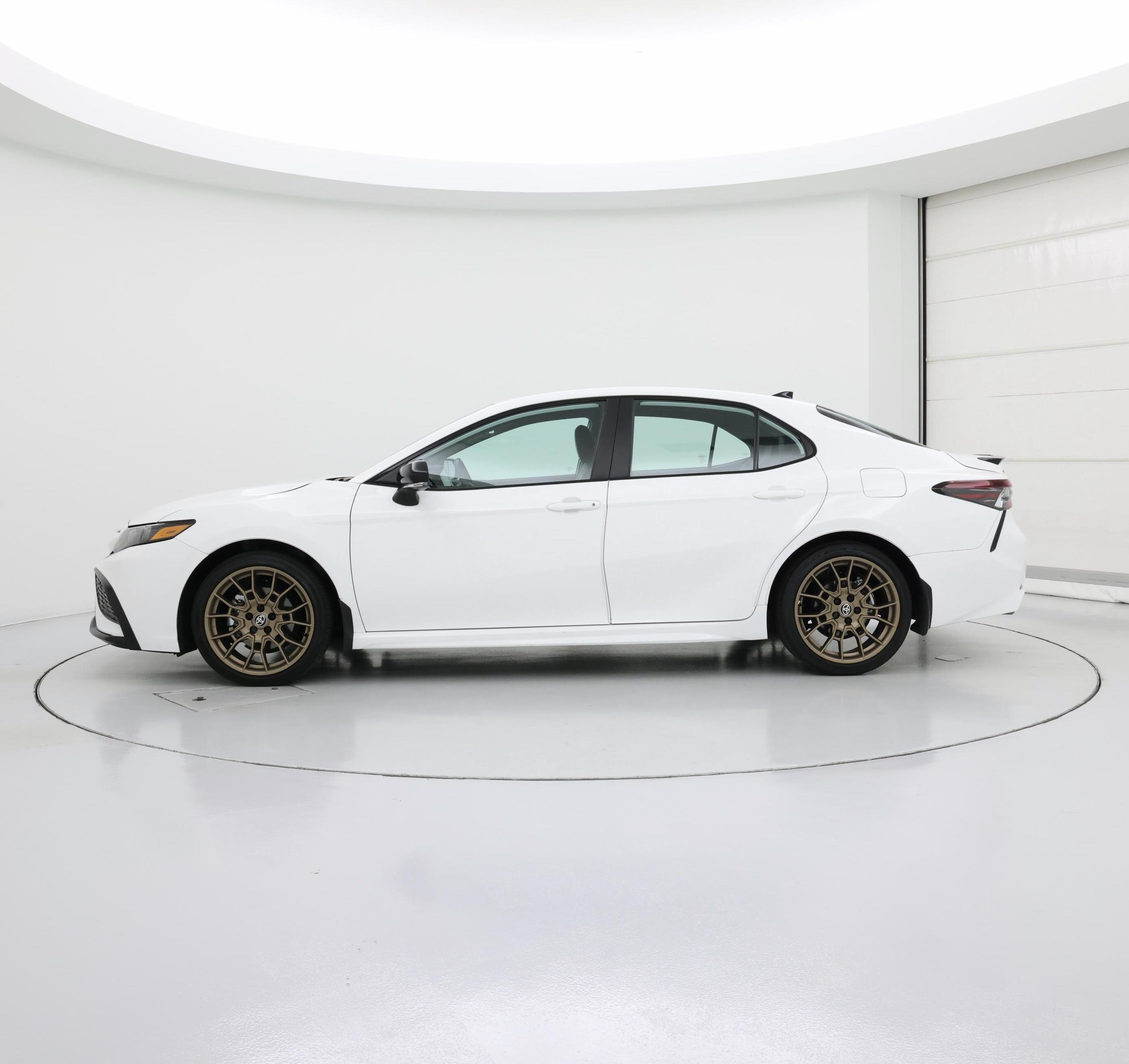 Thumbnail: 2024 Toyota Camry - 3