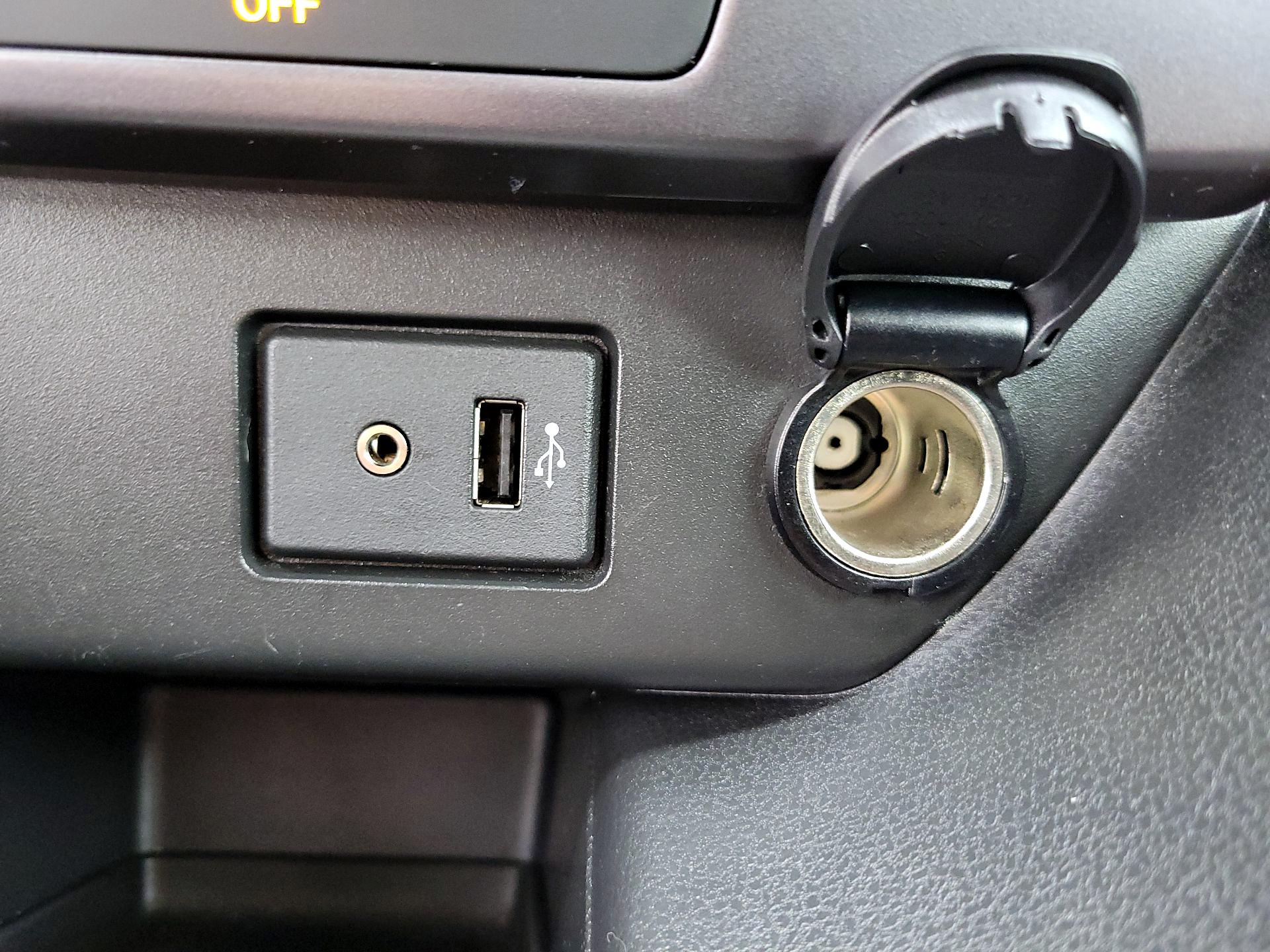 Thumbnail: 2019 Nissan Leaf - 18