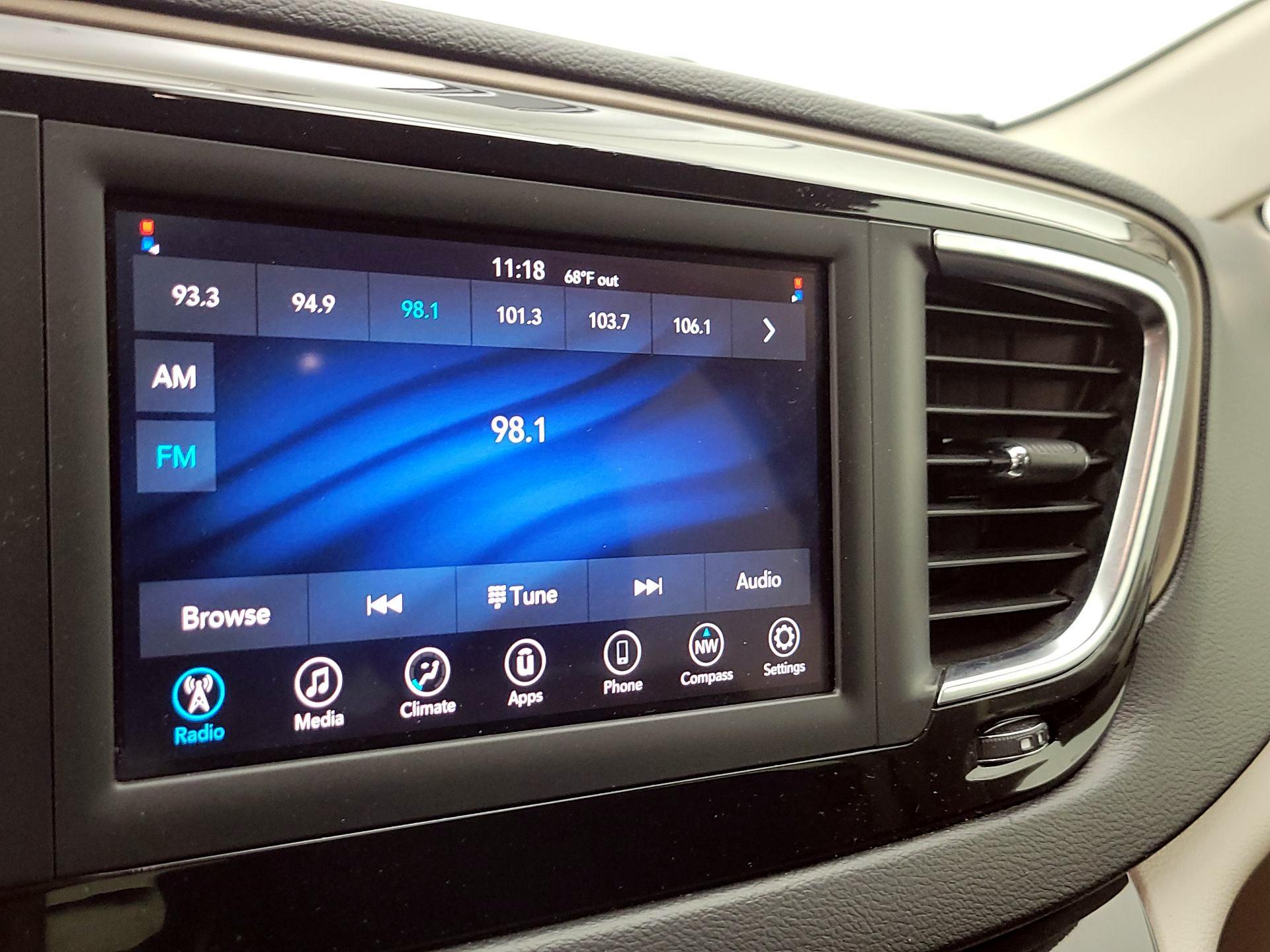 Thumbnail: 2019 Chrysler Pacifica - 15