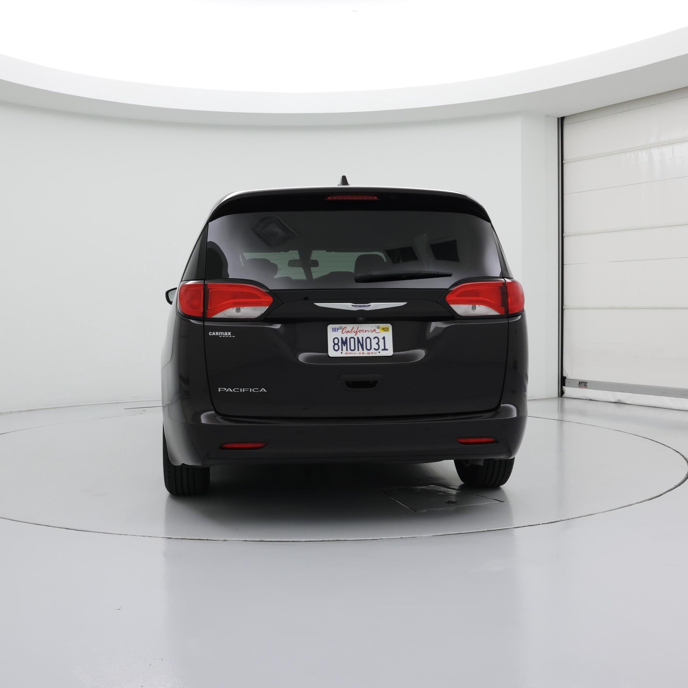 Thumbnail: 2019 Chrysler Pacifica - 6