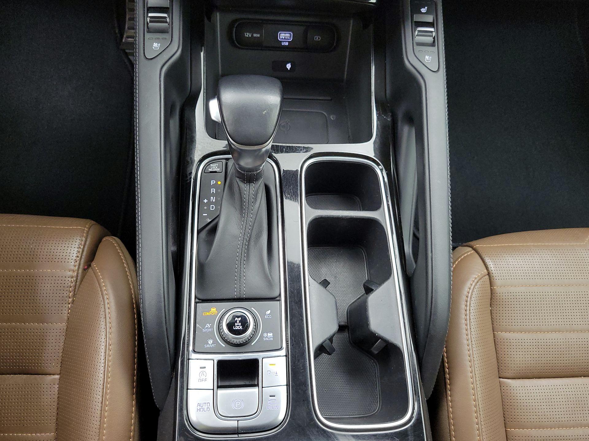 Thumbnail: 2020 Kia Telluride - 18