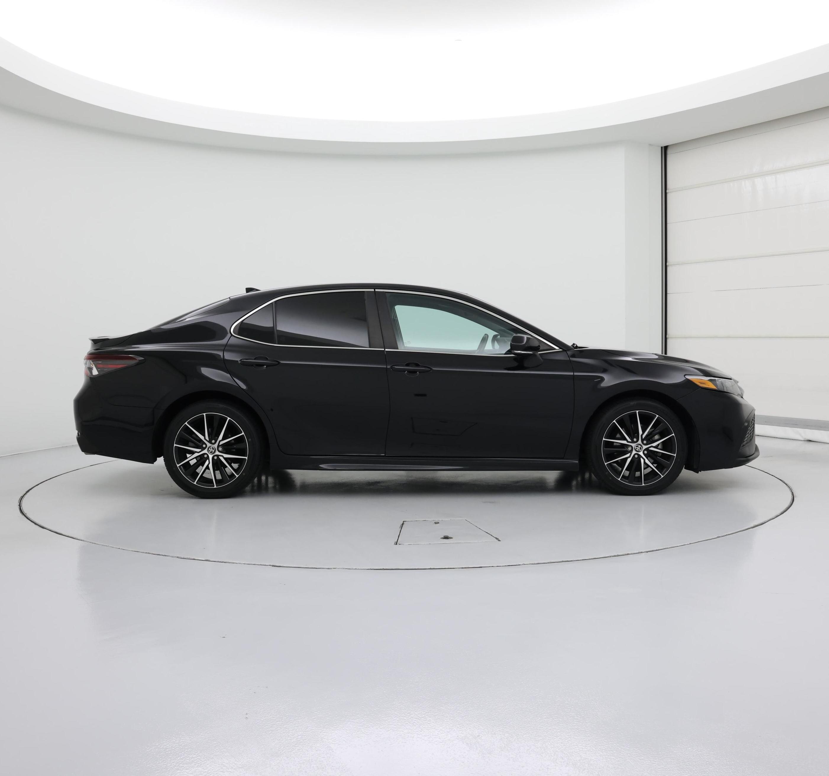 Thumbnail: 2022 Toyota Camry - 7