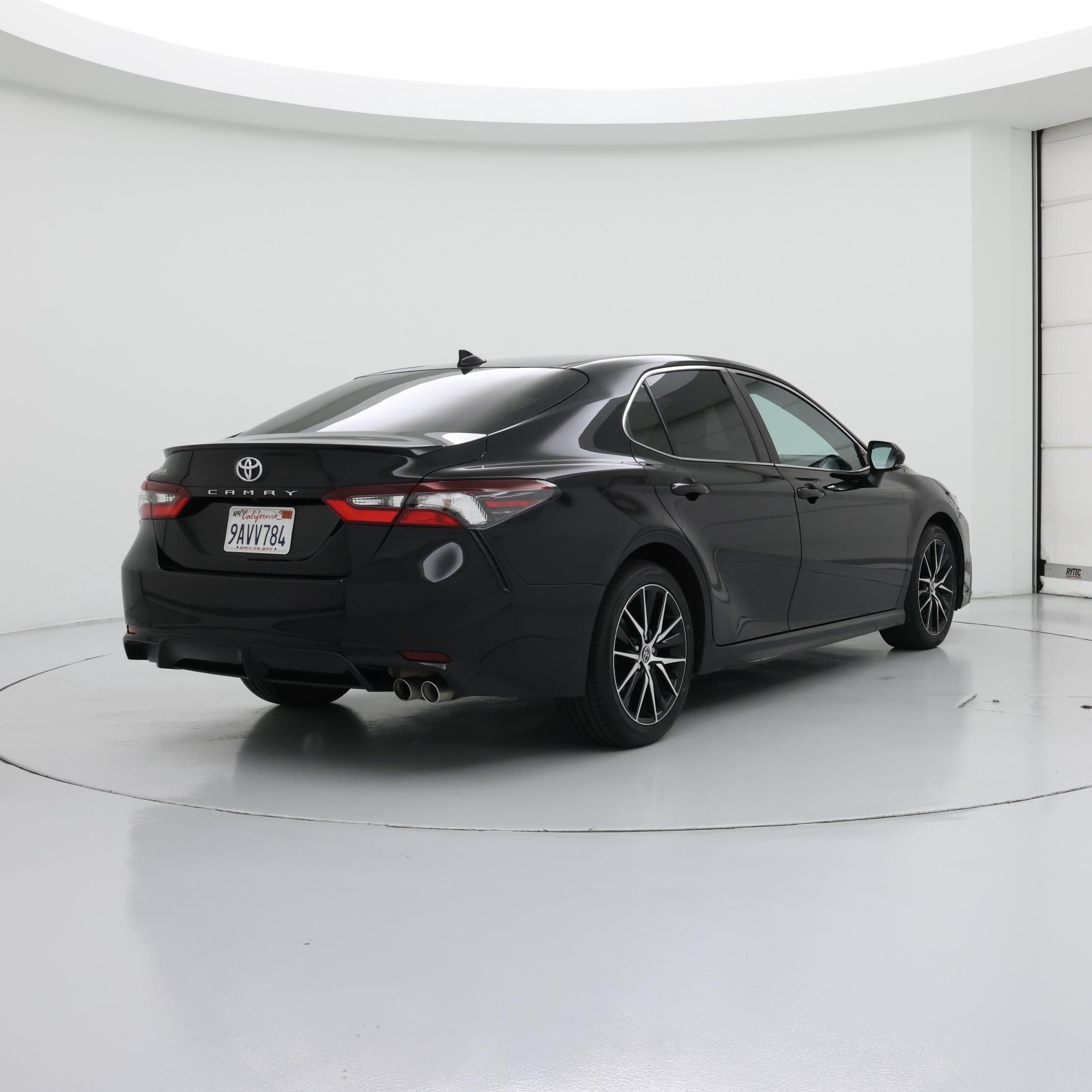 Thumbnail: 2022 Toyota Camry - 8