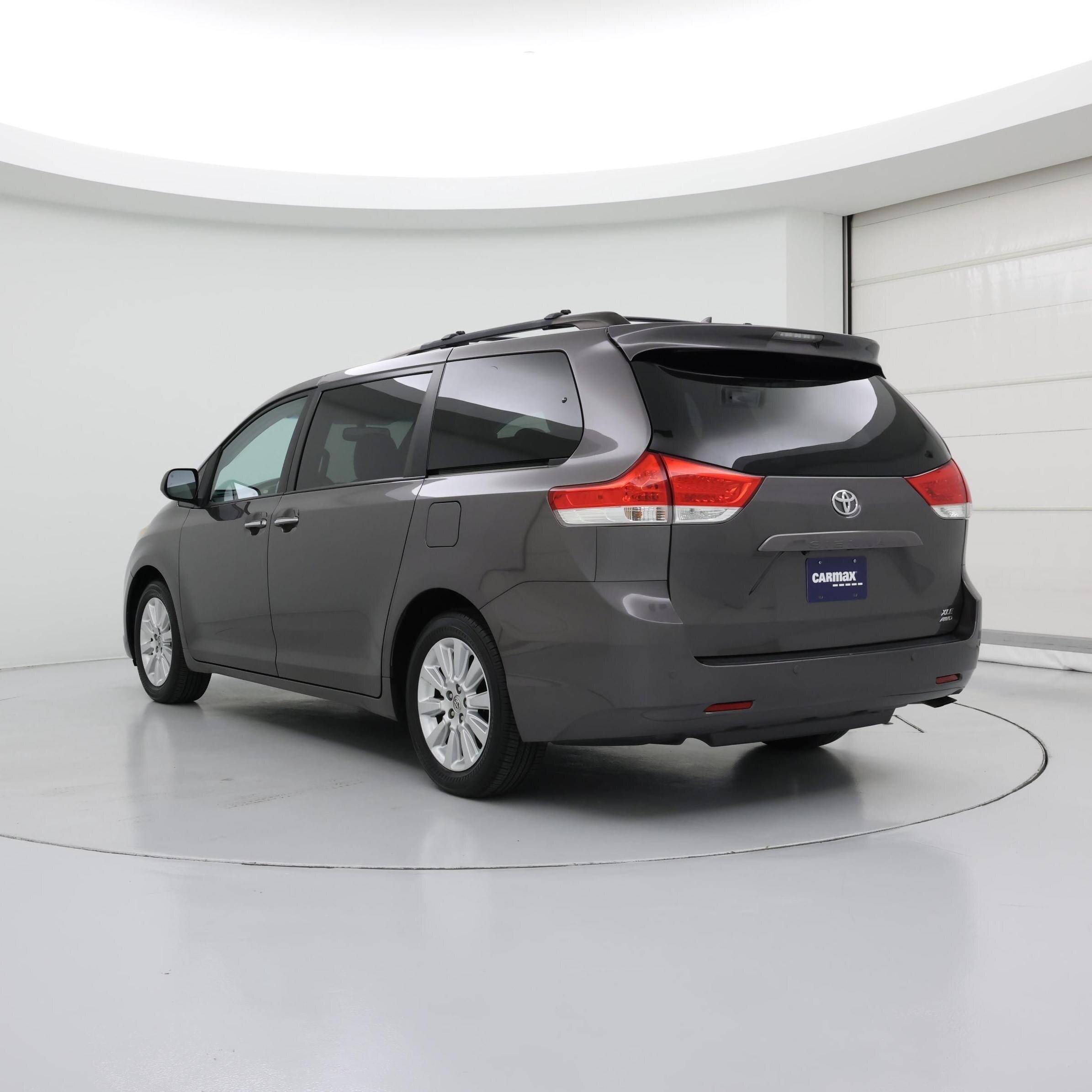 Thumbnail: 2014 Toyota Sienna - 2