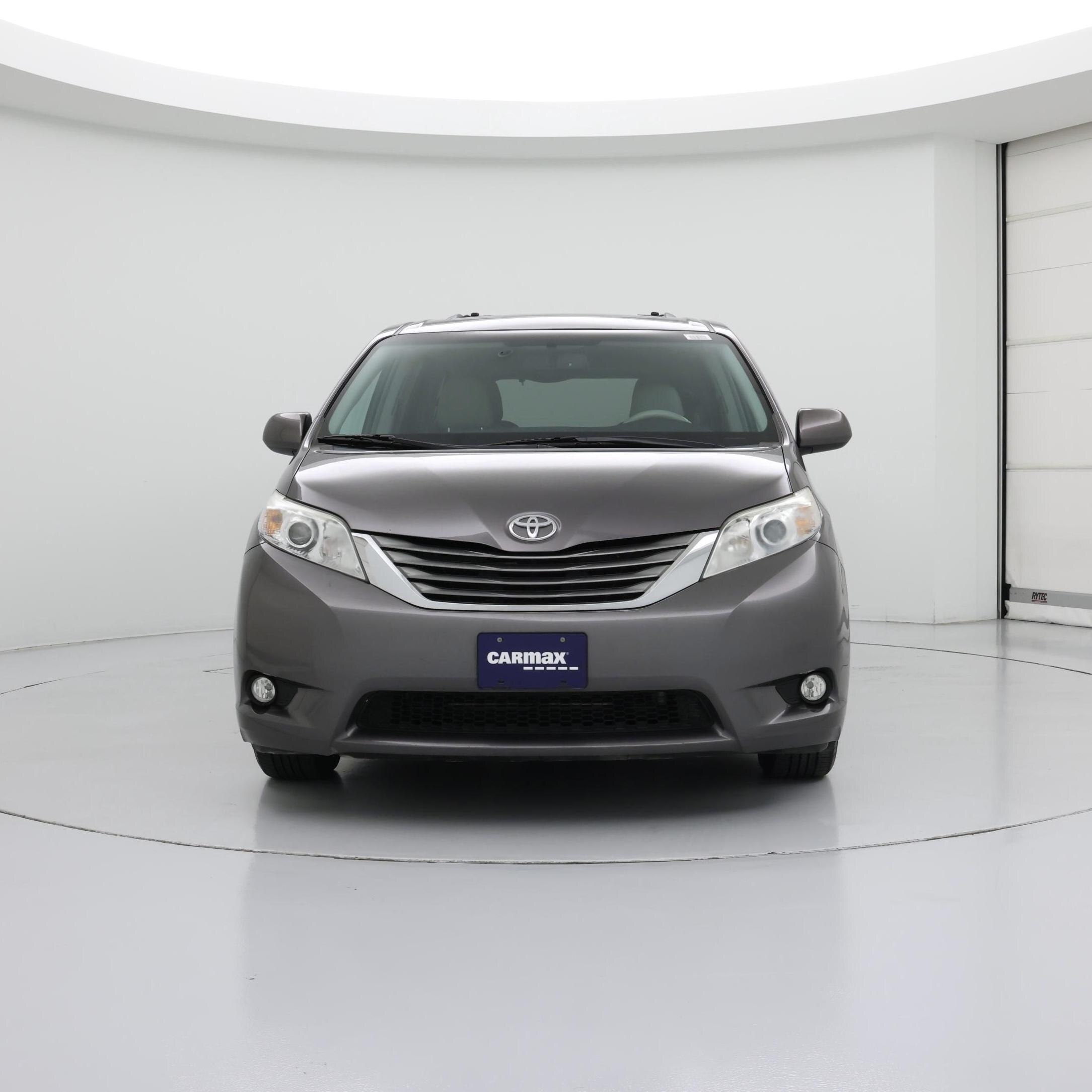 Thumbnail: 2014 Toyota Sienna - 5