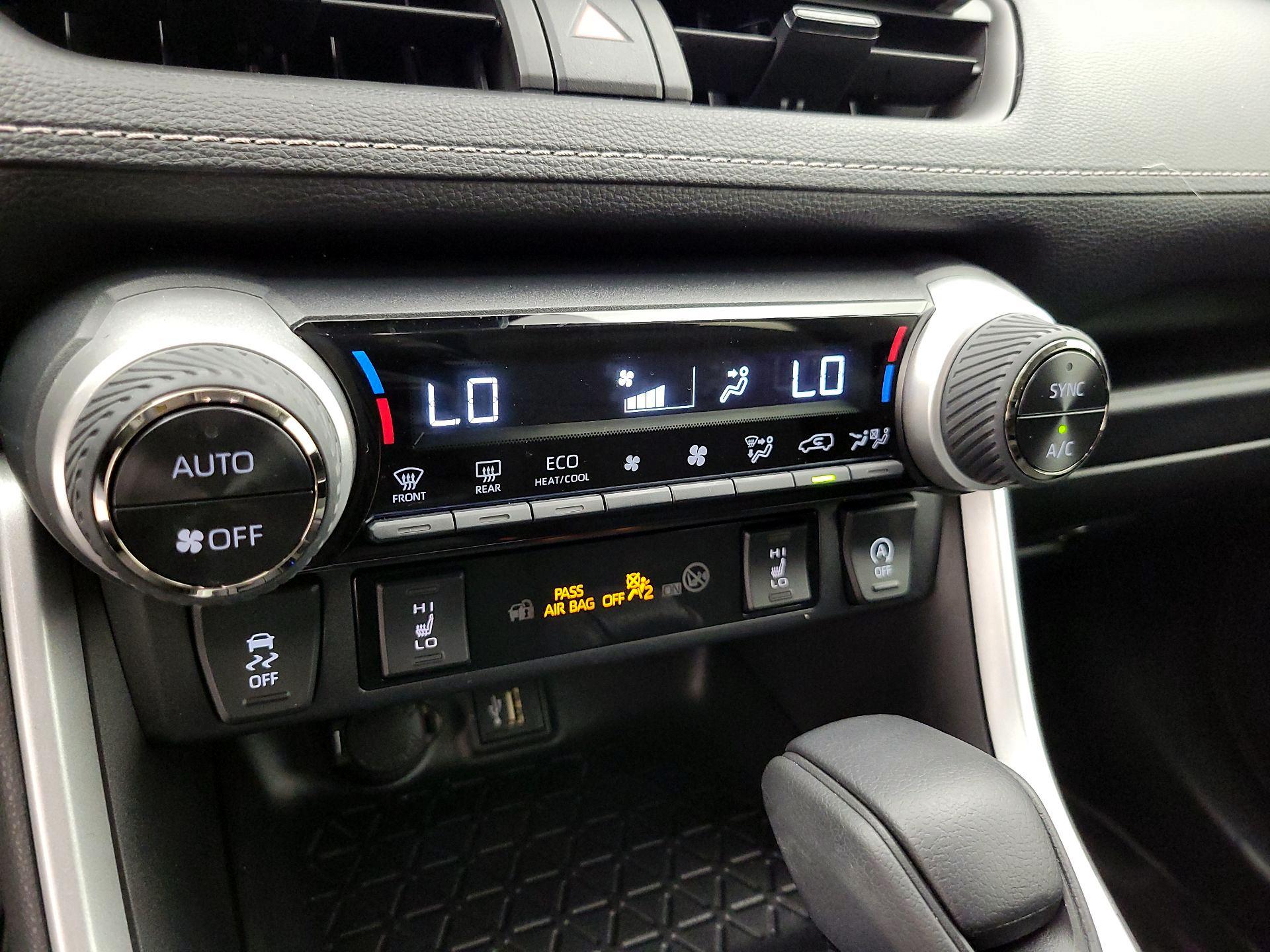 Thumbnail: 2024 Toyota RAV4 - 16
