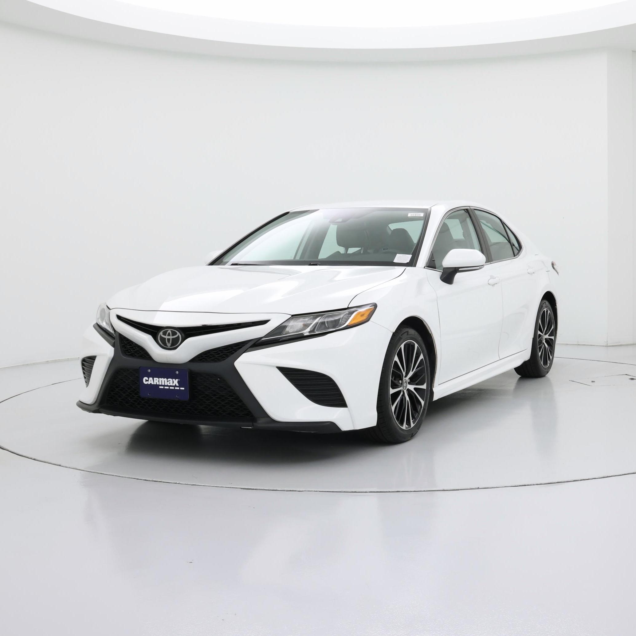 Thumbnail: 2020 Toyota Camry - 4