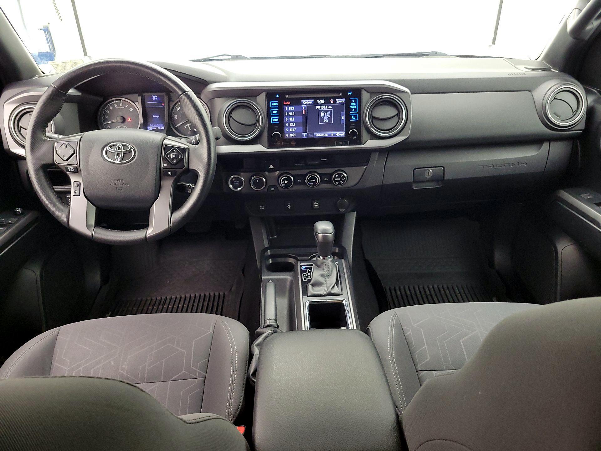 Thumbnail: 2017 Toyota Tacoma - 9