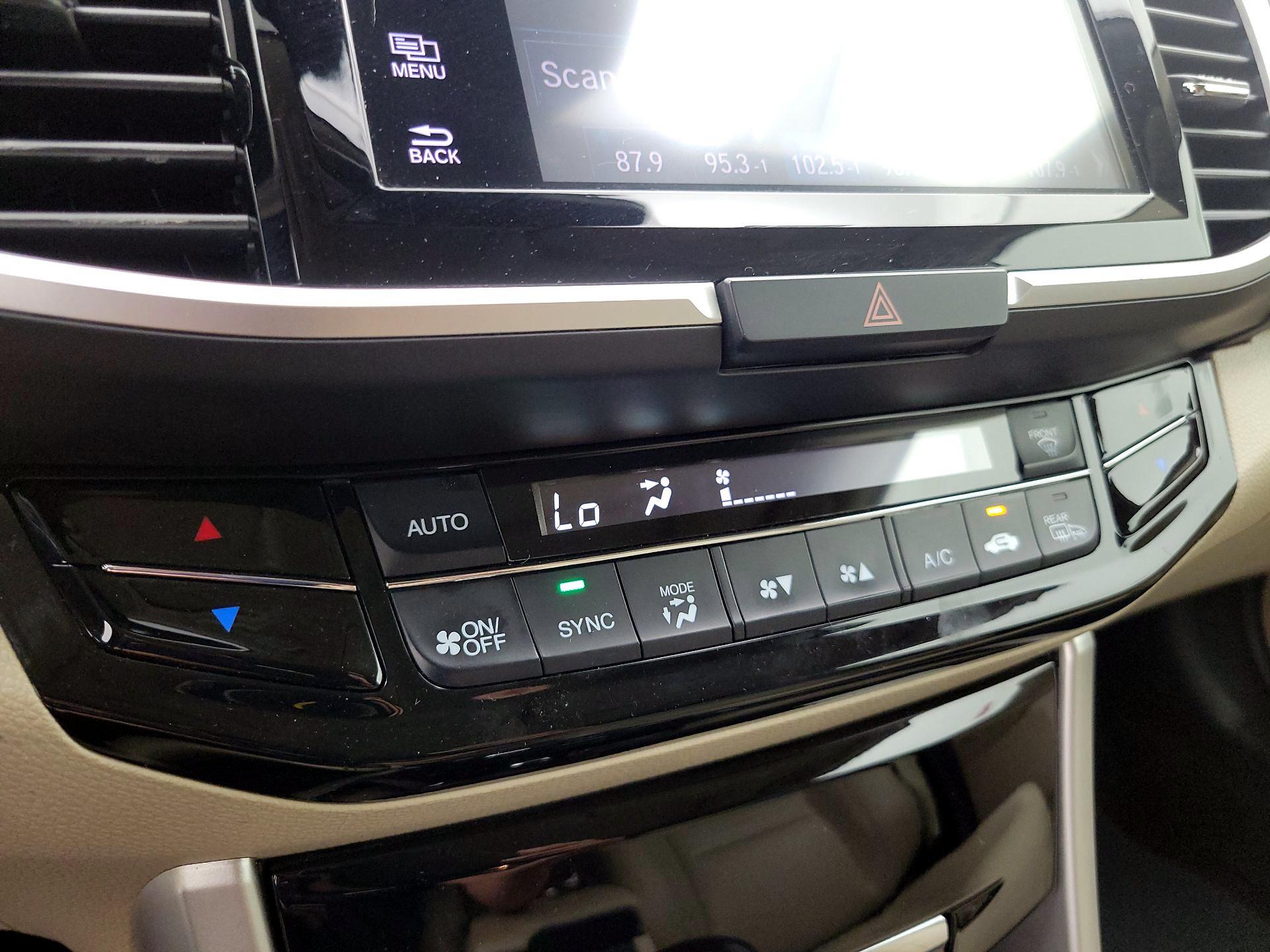 Thumbnail: 2016 Honda Accord - 17