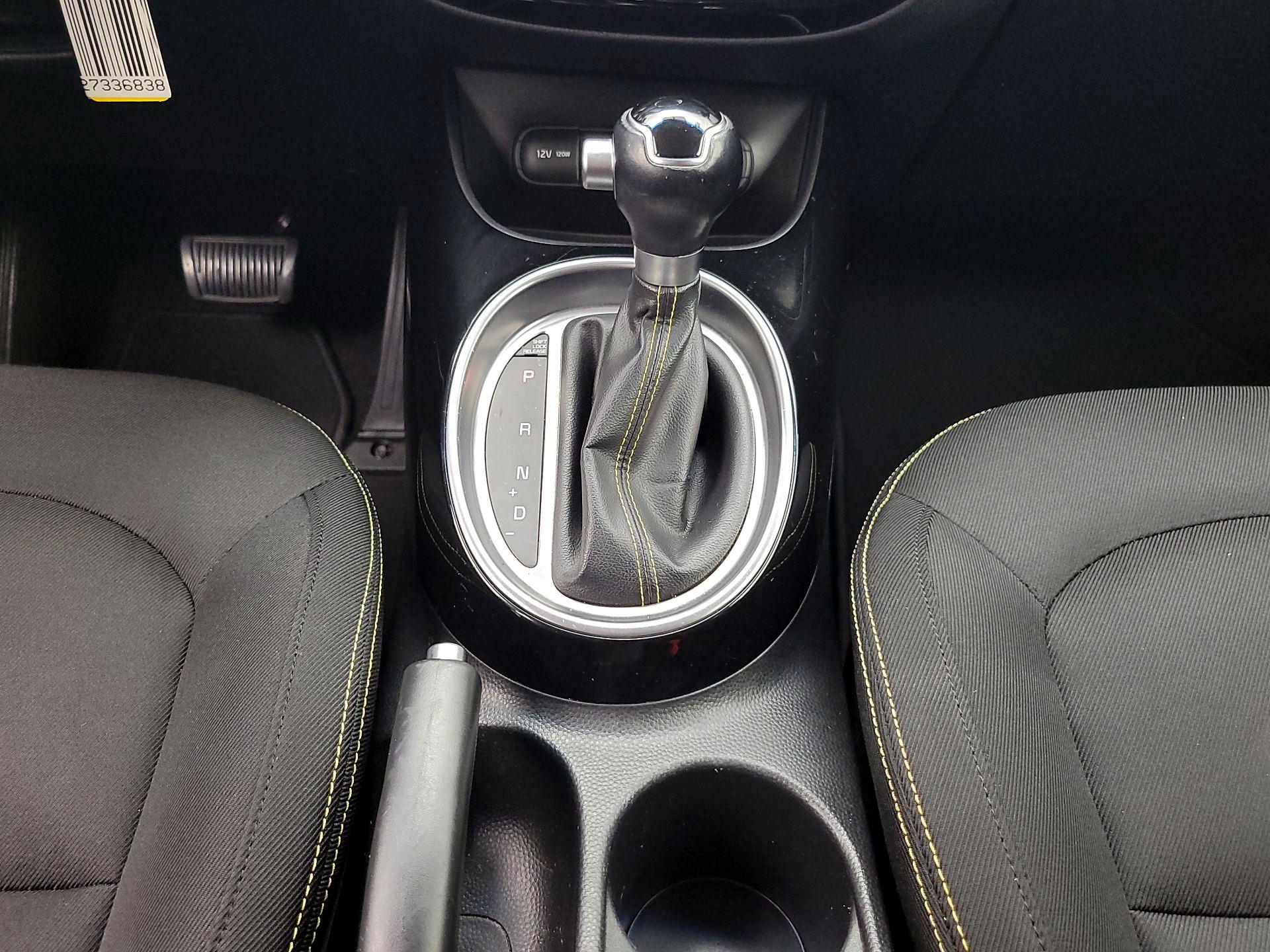 Thumbnail: 2015 Kia Soul - 18
