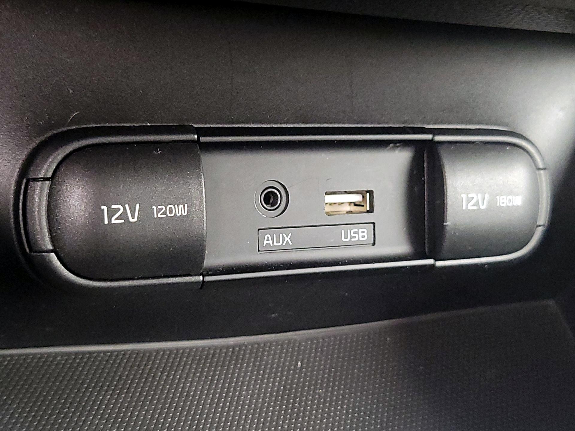 Thumbnail: 2015 Kia Soul - 19