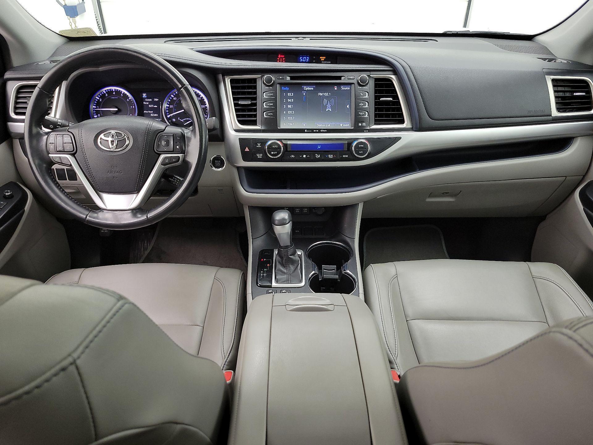 Thumbnail: 2018 Toyota Highlander - 9