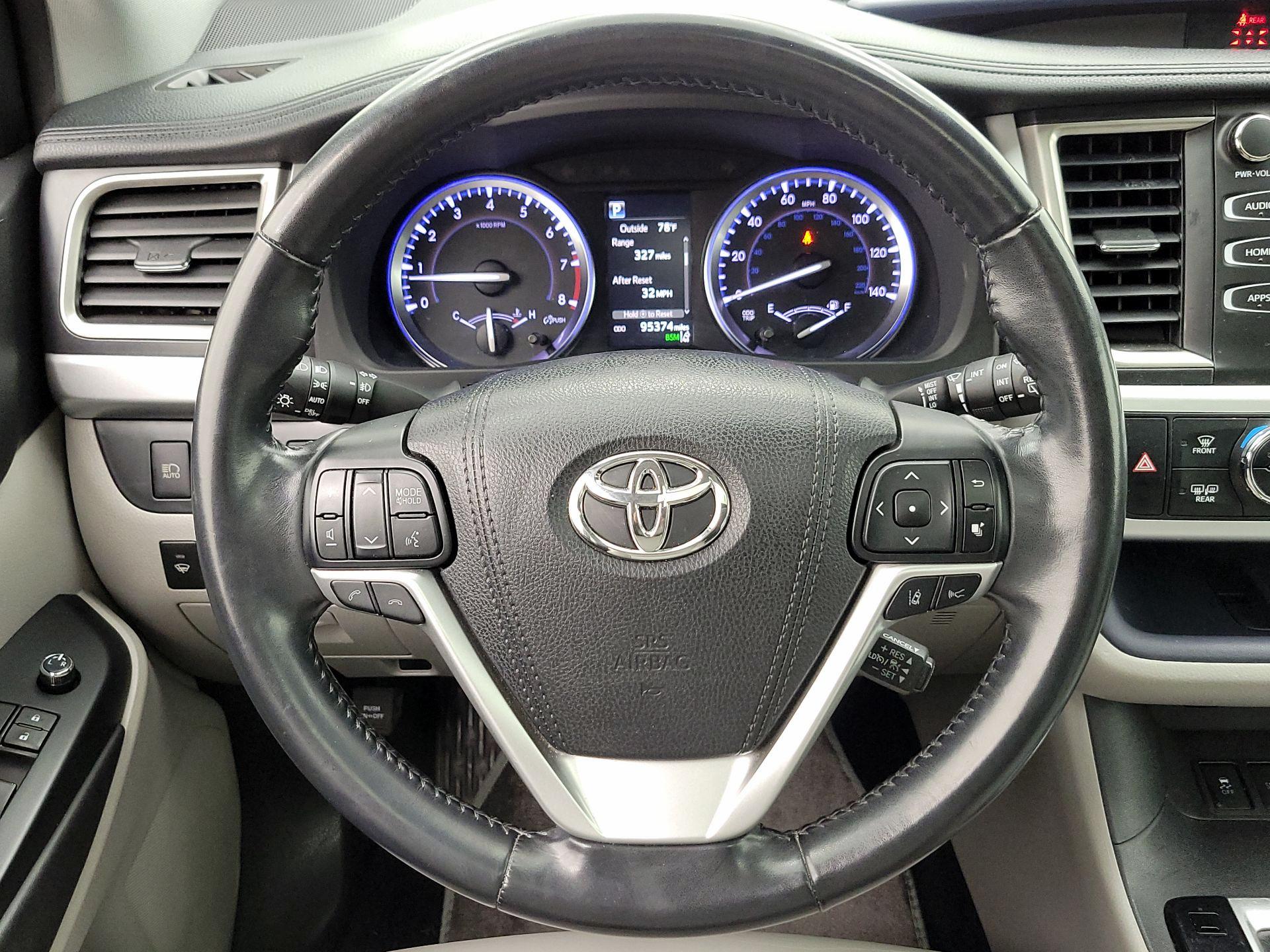 Thumbnail: 2018 Toyota Highlander - 10