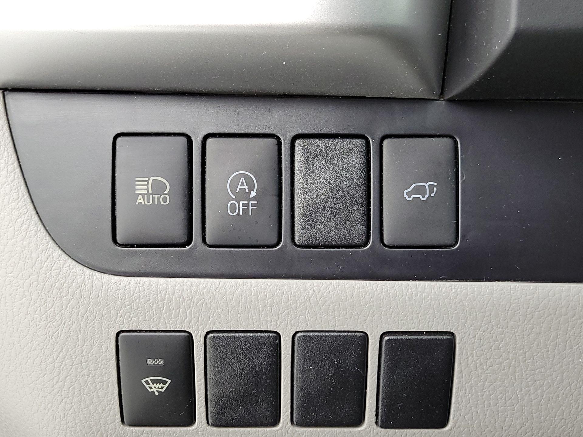 Thumbnail: 2018 Toyota Highlander - 13