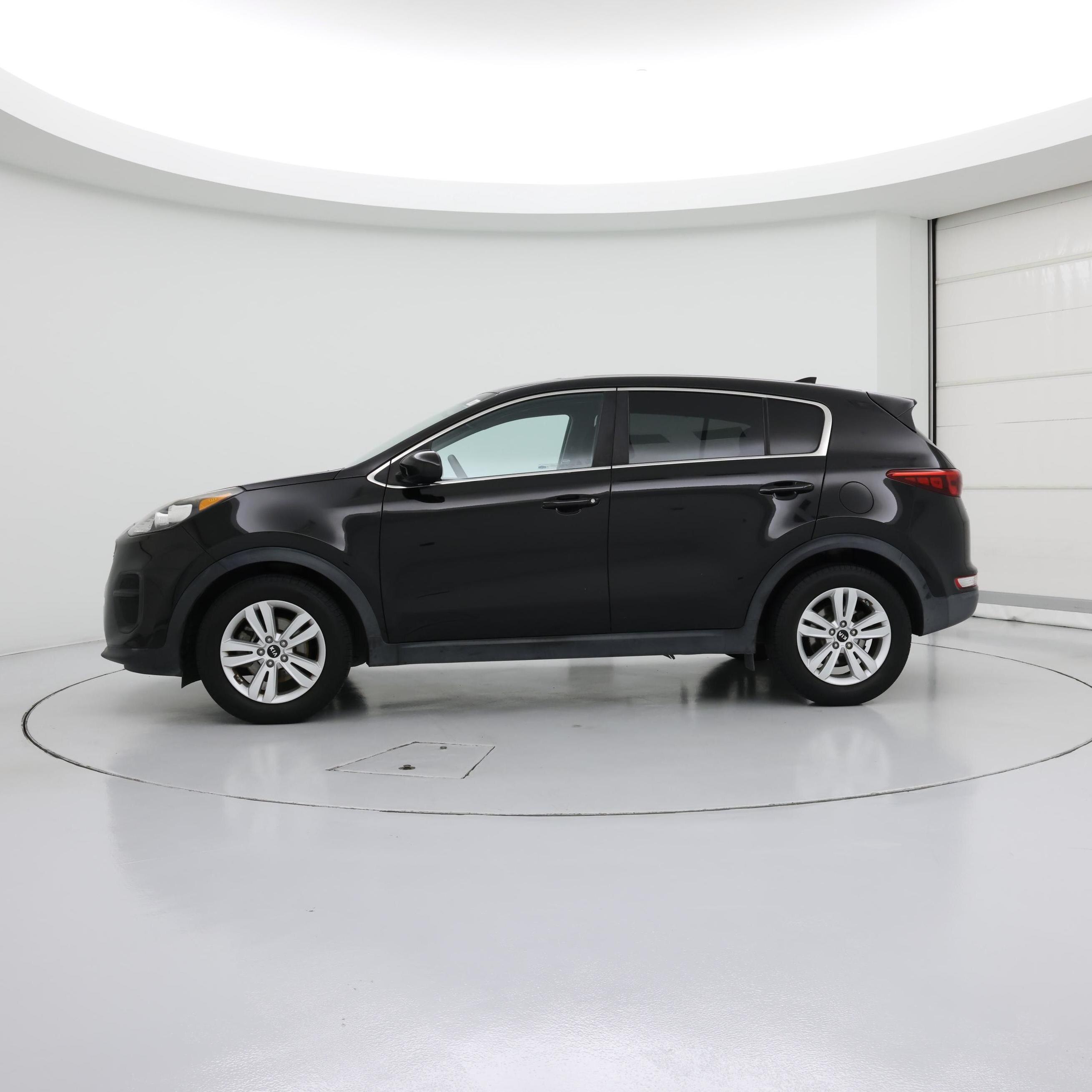Thumbnail: 2018 Kia Sportage - 3