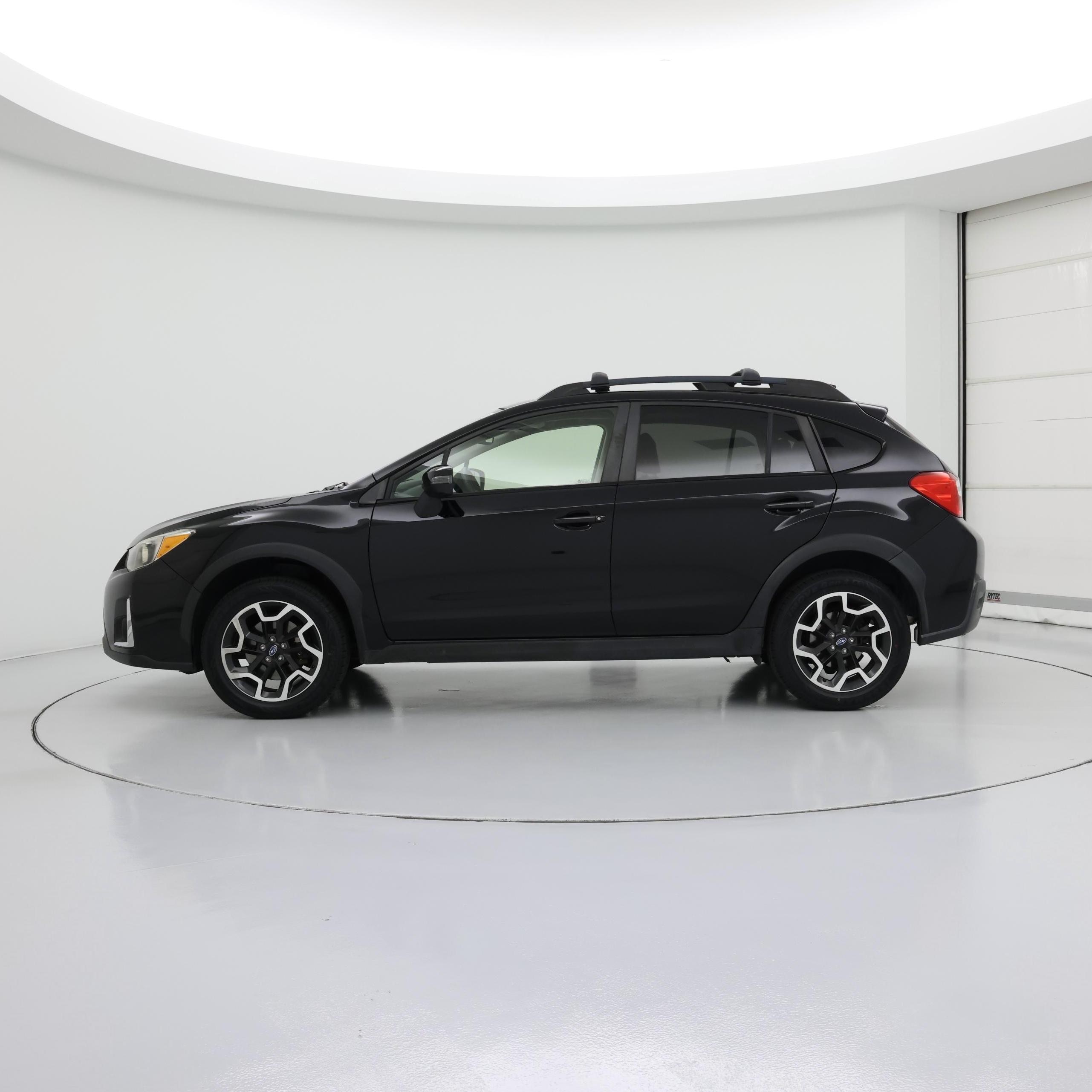 Thumbnail: 2016 Subaru XV Crosstrek - 3