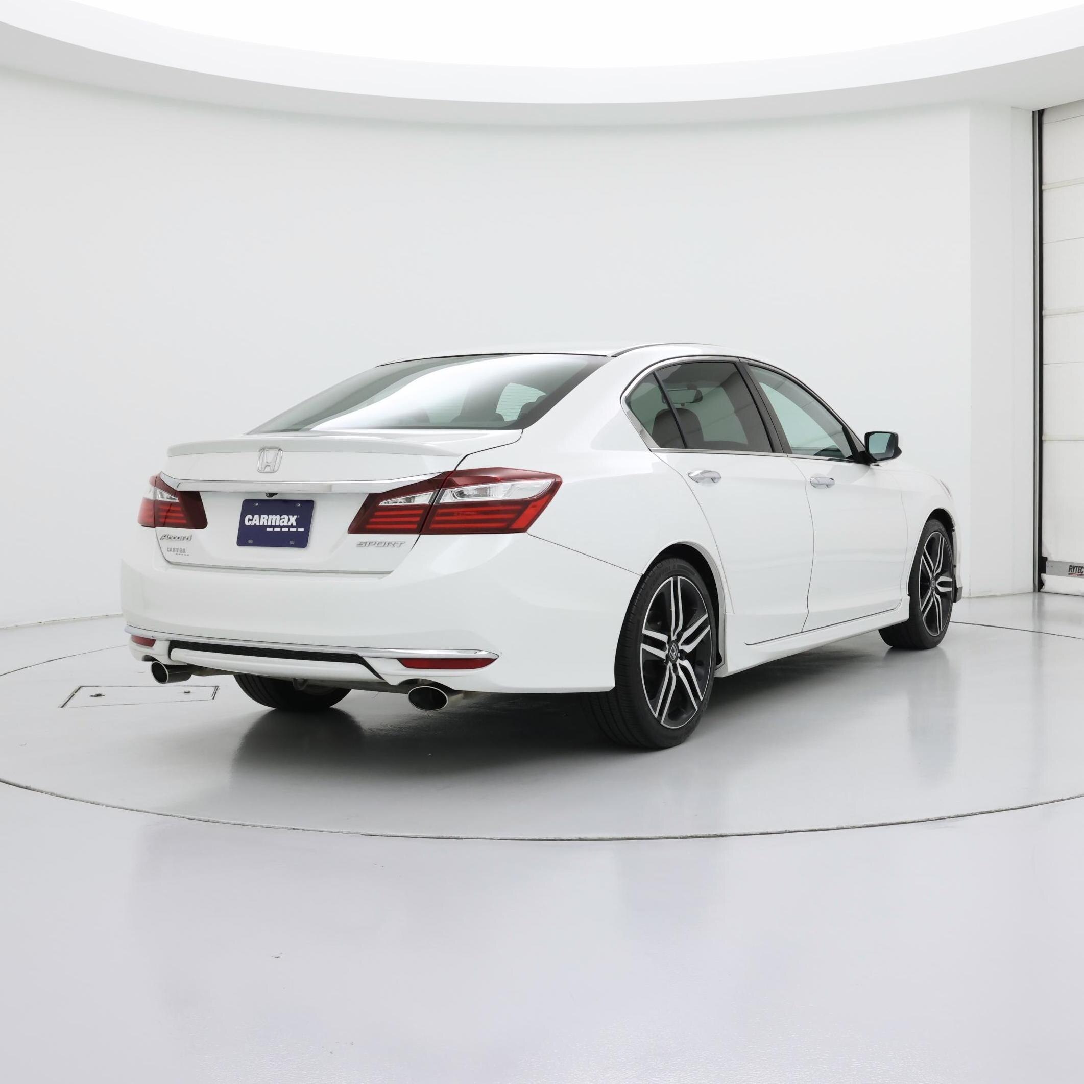 Thumbnail: 2017 Honda Accord - 8