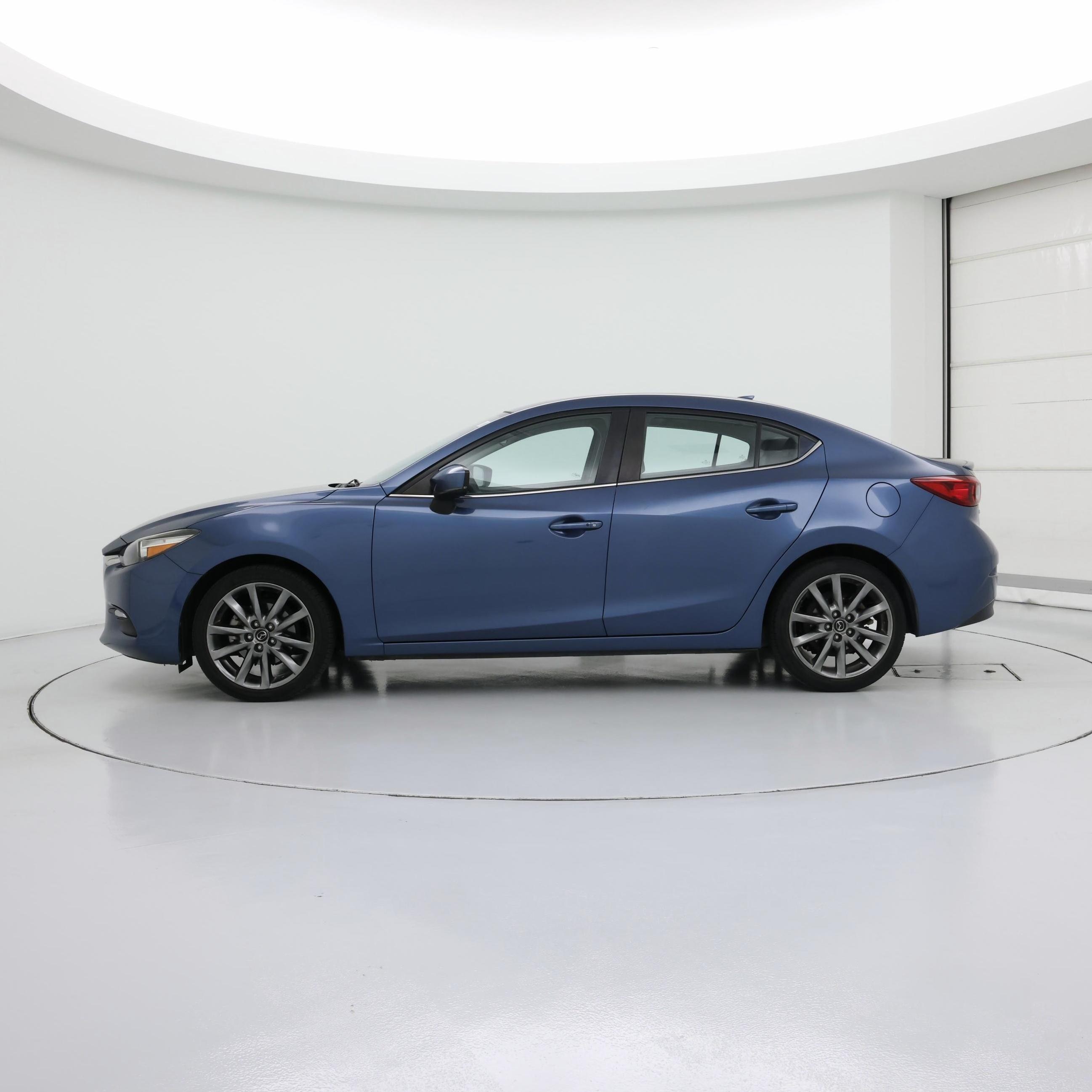 Thumbnail: 2018 Mazda Mazda3 - 3